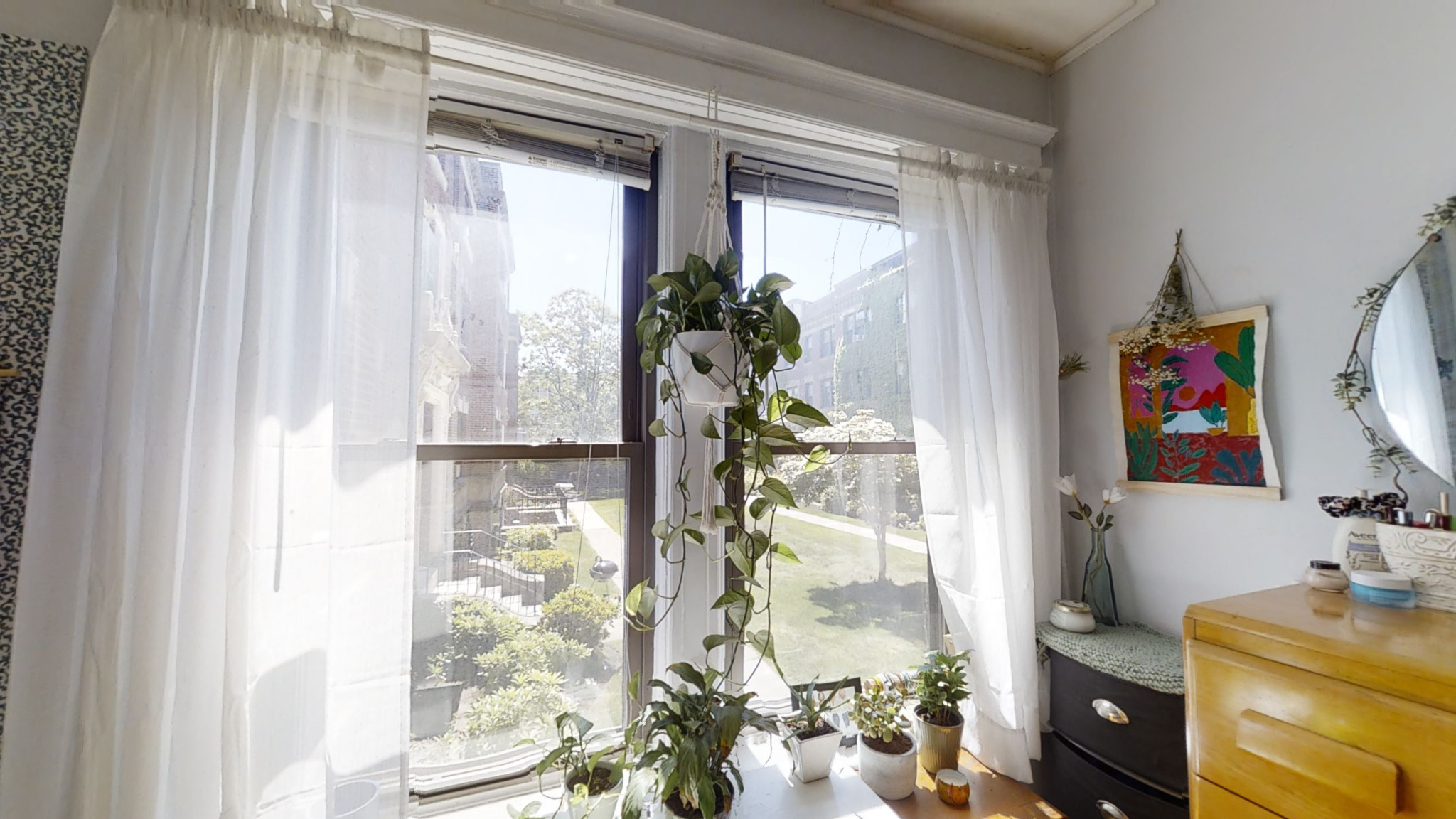 4 bed, 1 bath apartment for rent at 12 Greenway Ct Unit 1, Coolidge Corner — photo 16 of 31