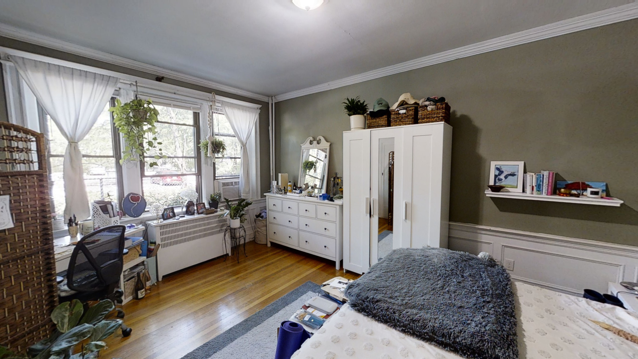 4 bed, 1 bath apartment for rent at 12 Greenway Ct Unit 1, Coolidge Corner — photo 5 of 31