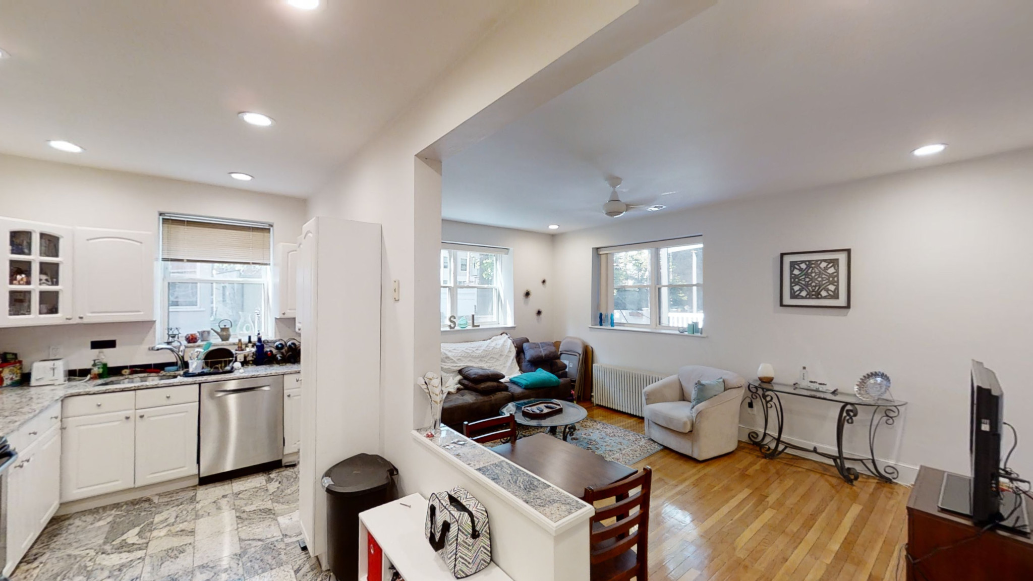 1834 Beacon St, Washington Square