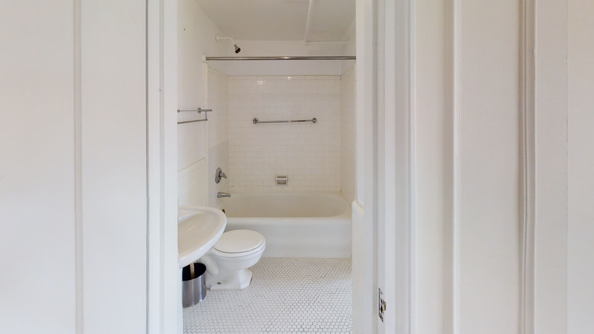 1 bed, 1 bath apartment for rent at 1284 Beacon St Unit 516, Coolidge Corner — photo 8 of 14