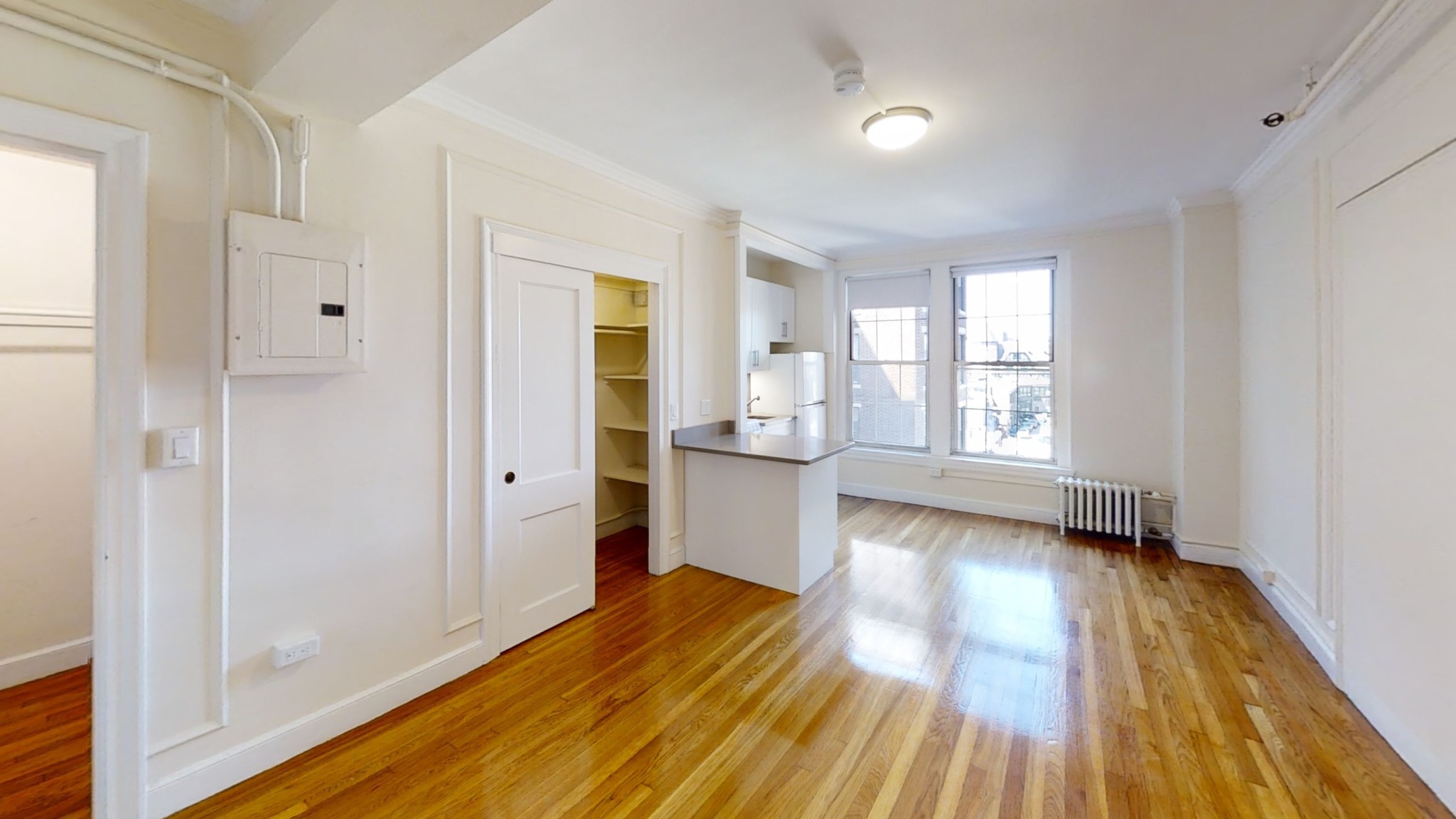 Studio bed, 1 bath apartment for rent at 1284 Beacon St Unit 607, Coolidge Corner — photo 2 of 12