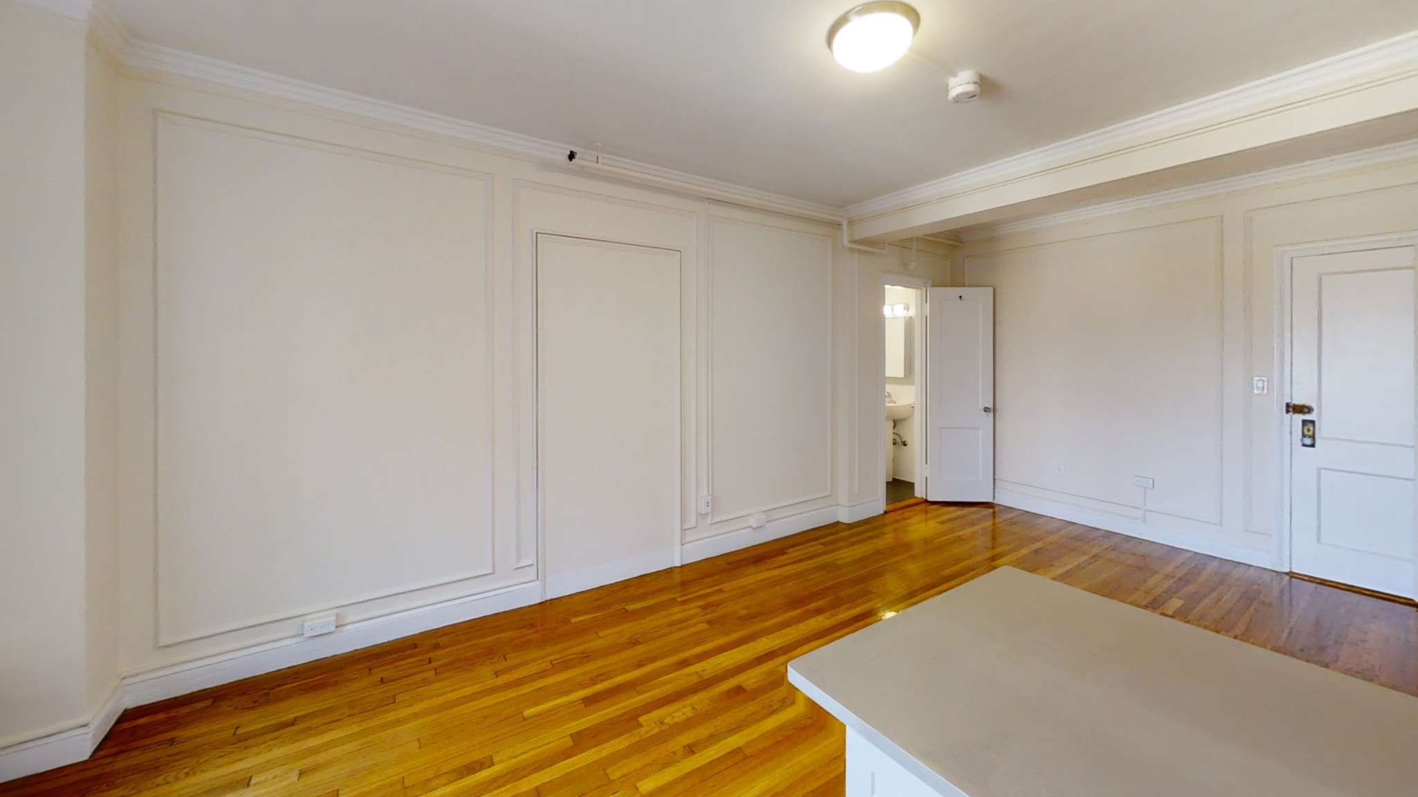 Studio bed, 1 bath apartment for rent at 1284 Beacon St Unit 607, Coolidge Corner — photo 3 of 12