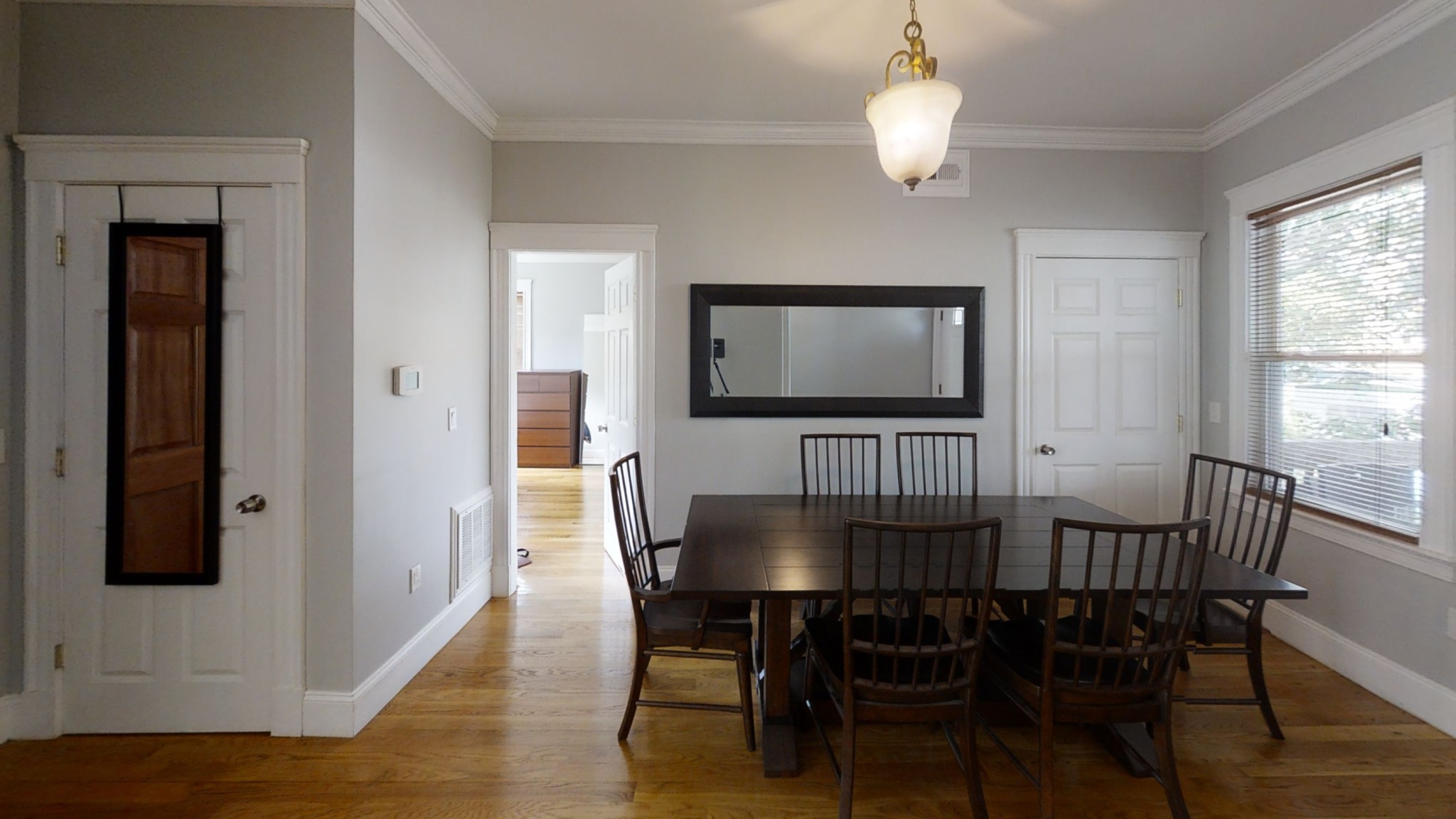 37 Regent St, Roxbury