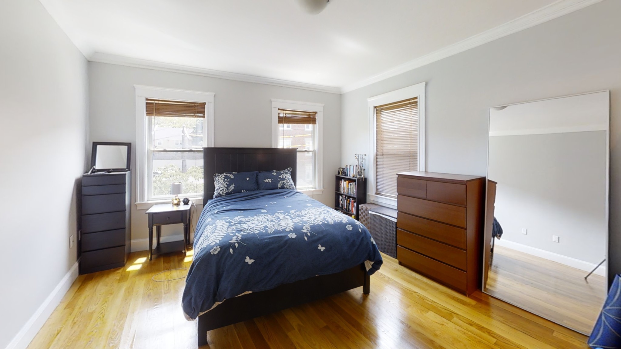 37 Regent St, Roxbury