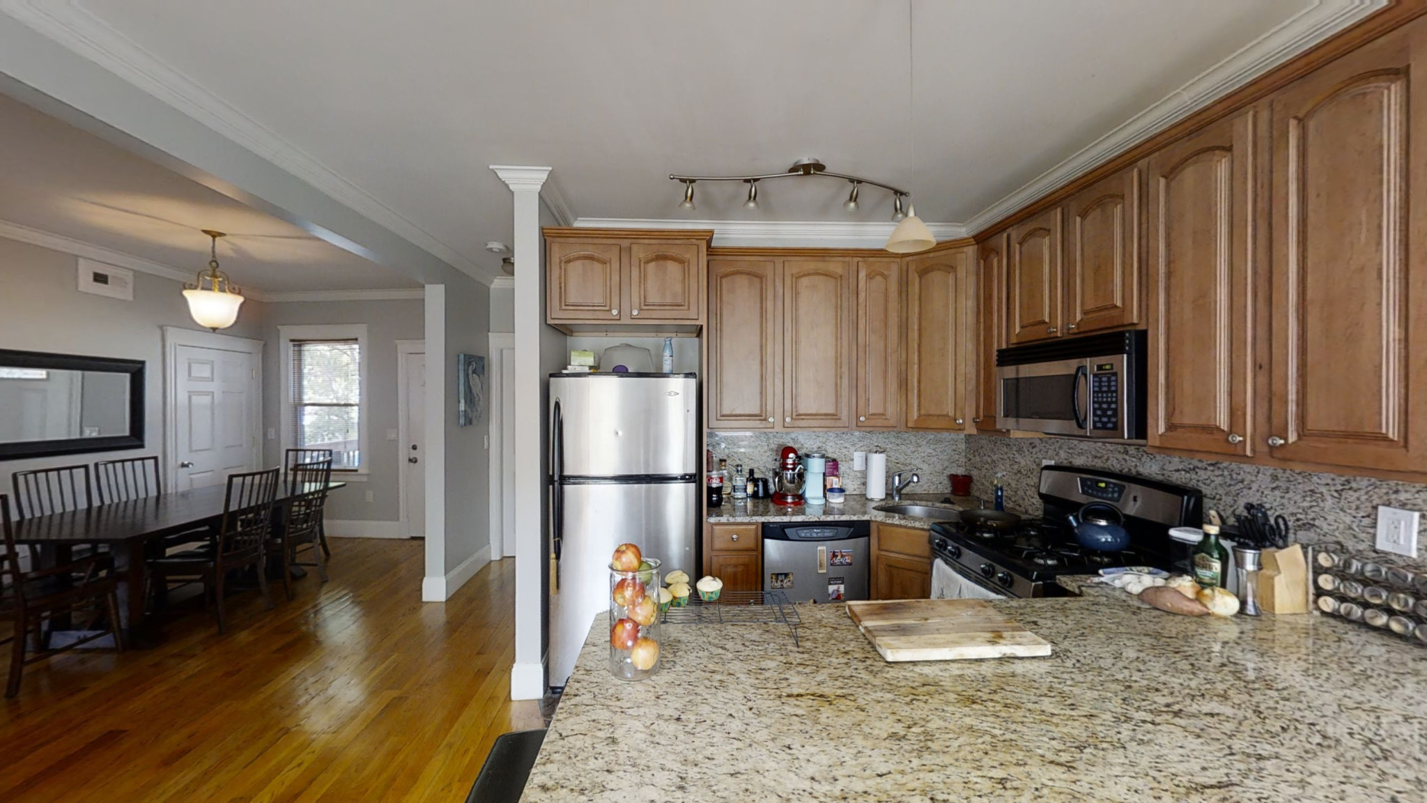 37 Regent St, Roxbury