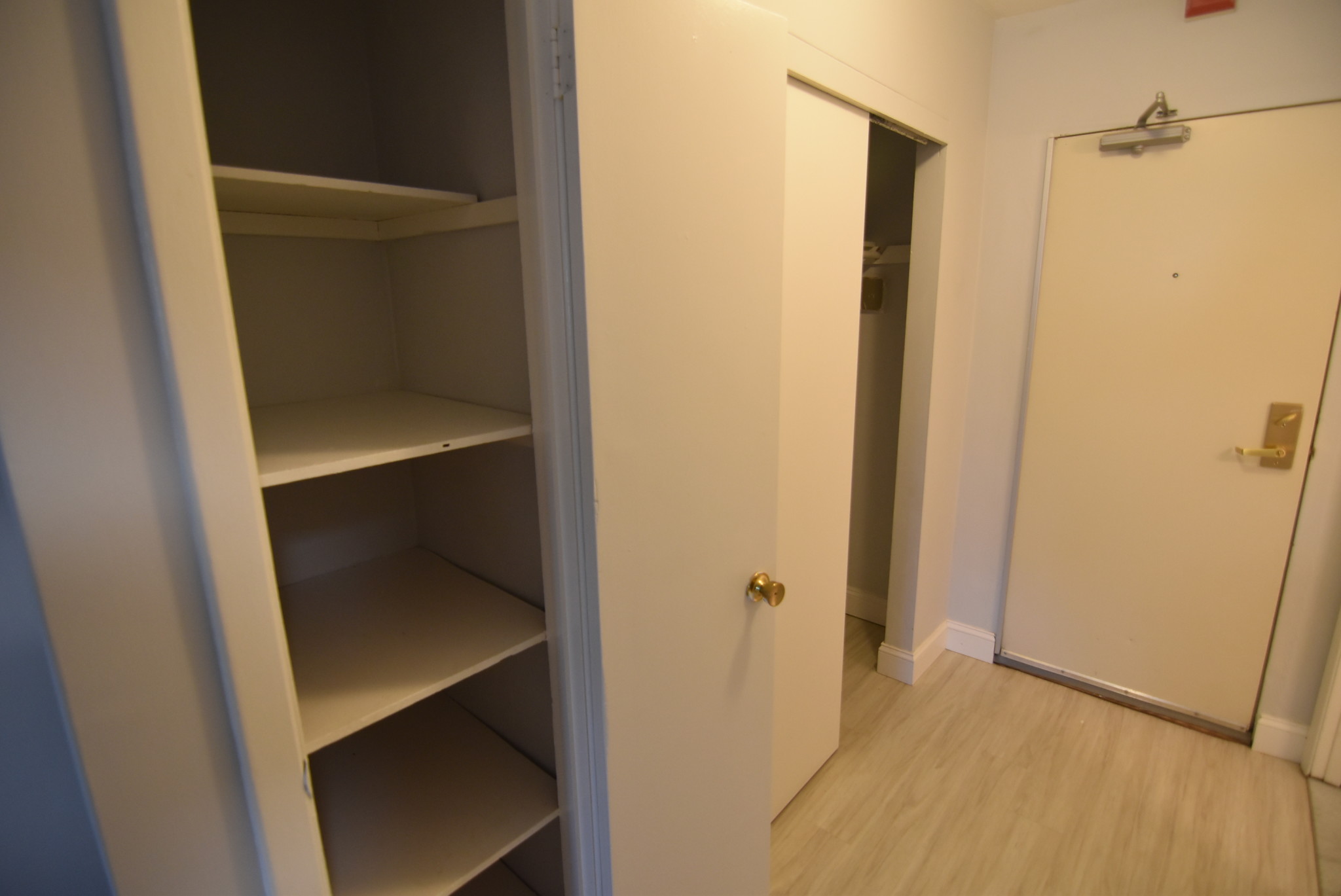 16 Whites Ave, Watertown