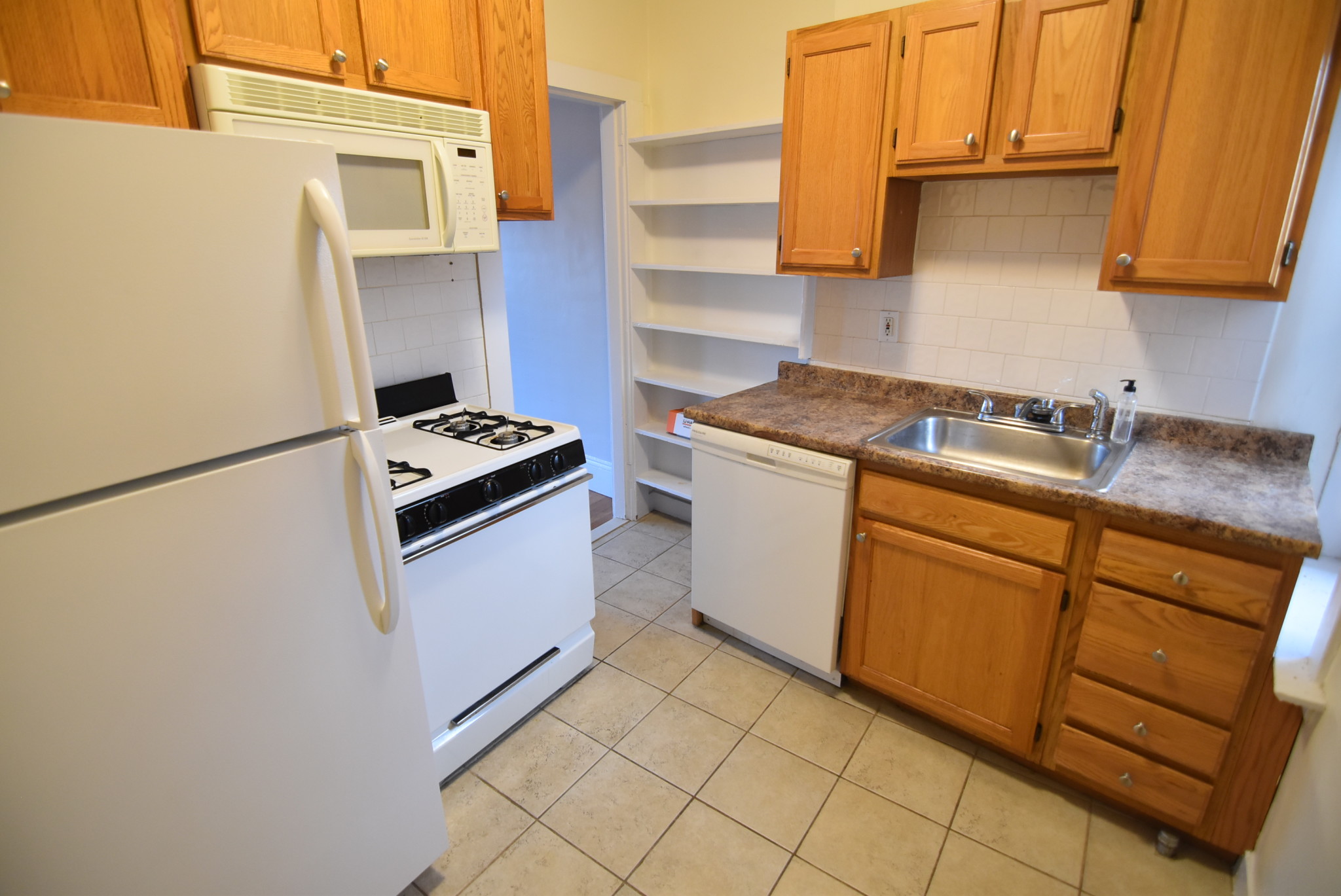 1 bed, 1 bath apartment for rent at 1368 Commonwealth Ave Unit 4, Allston — photo 15 of 18