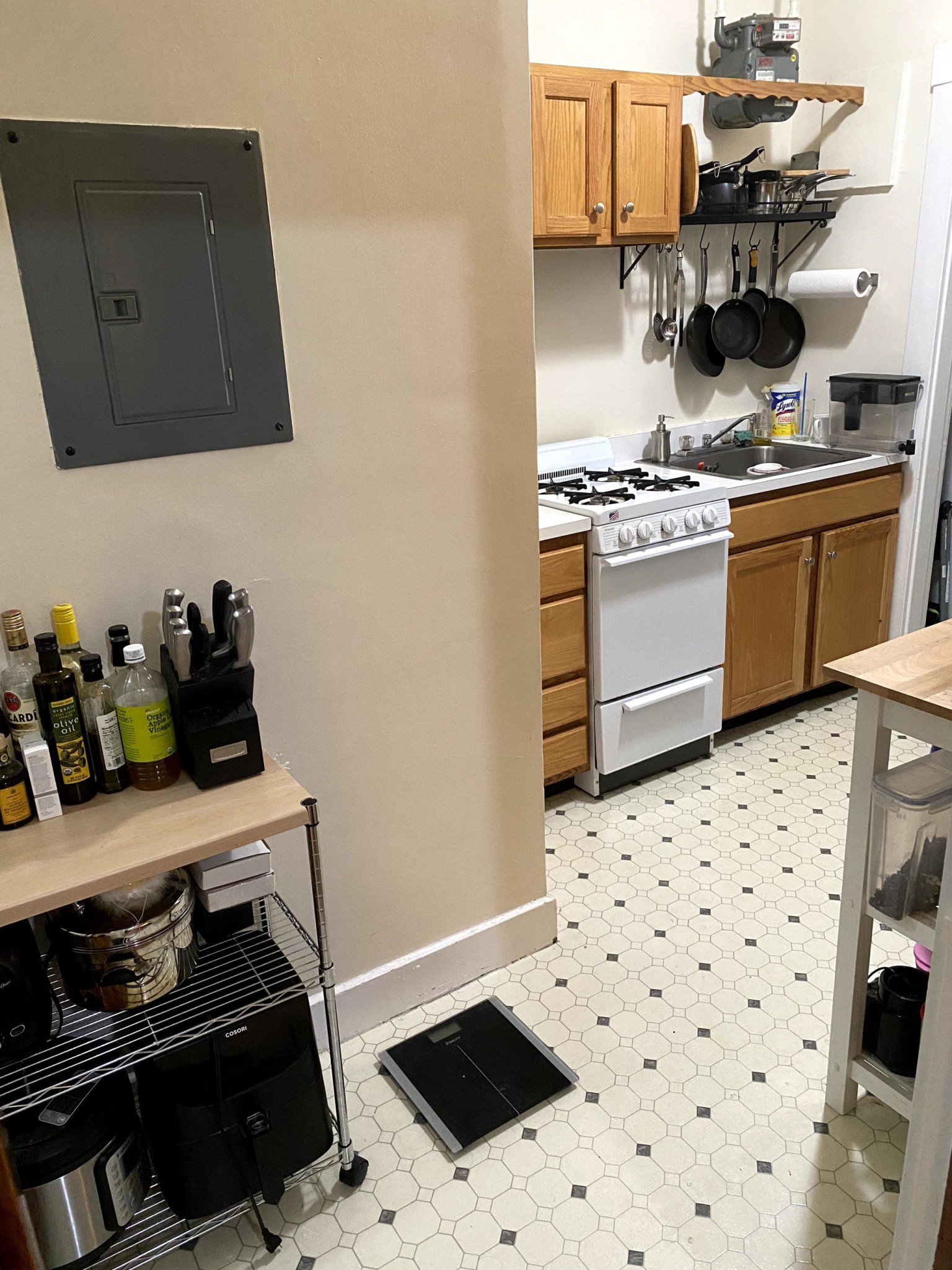 1 bed, 1 bath apartment for rent at 1376 Commonwealth Ave Unit 18, Allston — photo 9 of 19