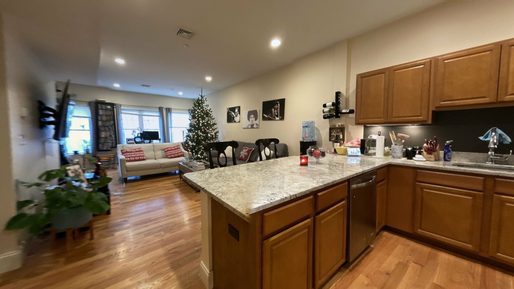 5165 Washington St, West Roxbury