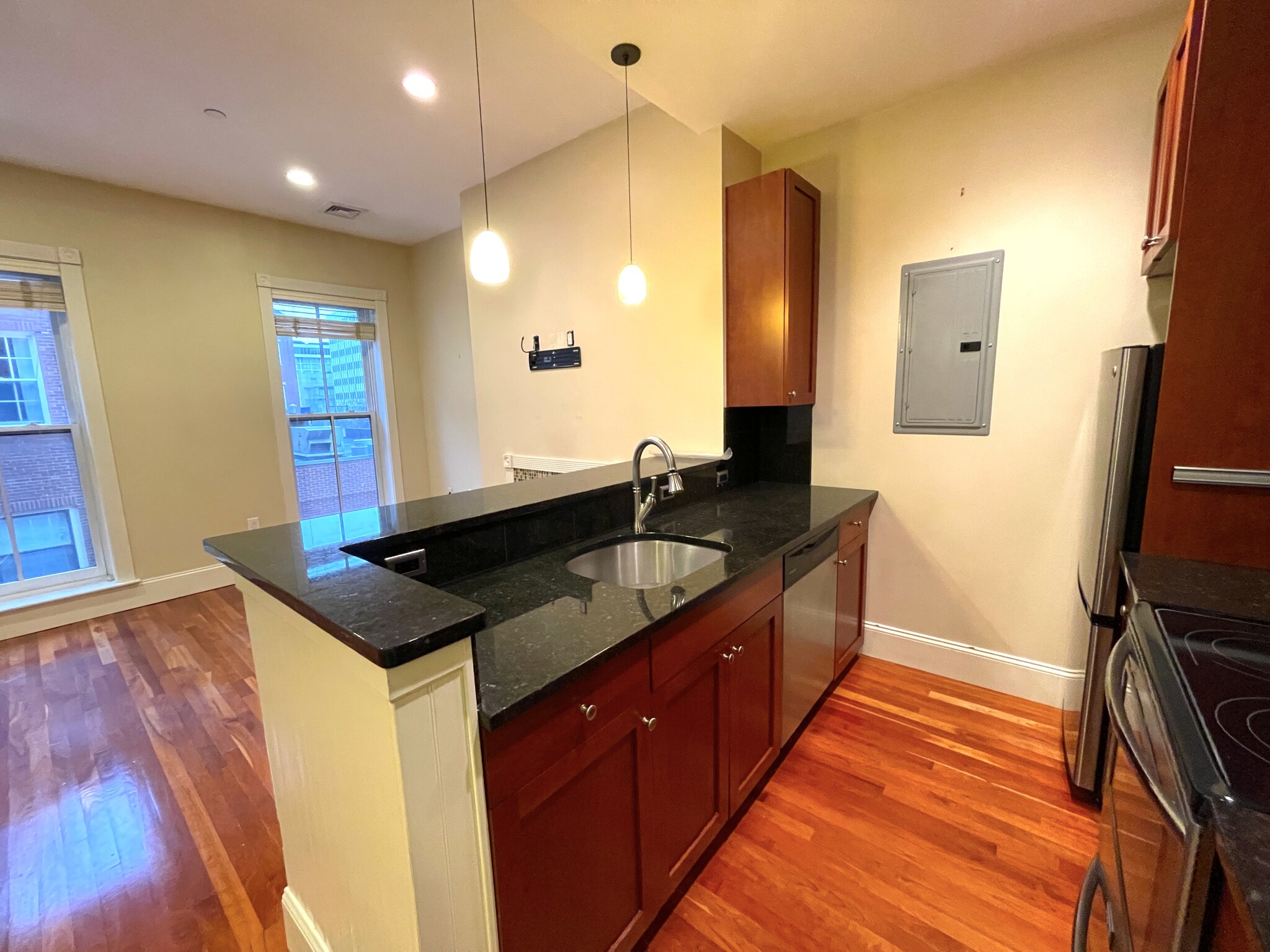 14 Temple St, Beacon Hill