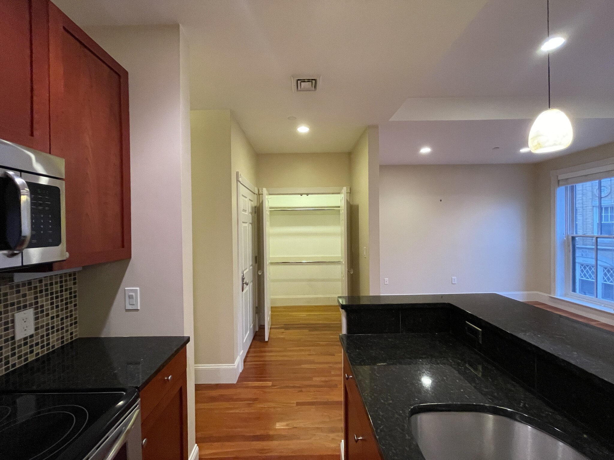 14 Temple St, Beacon Hill