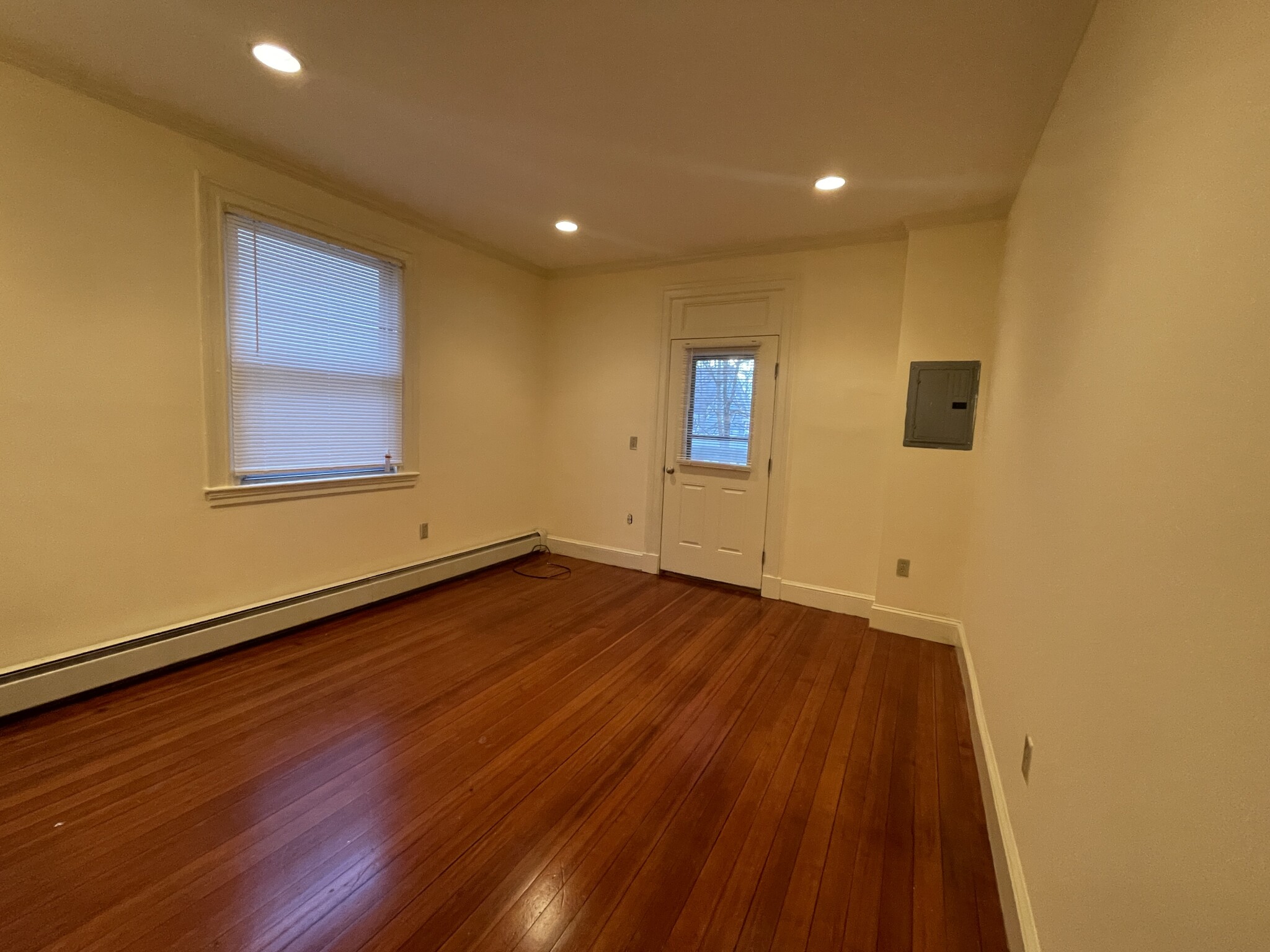 457 Centre St, Newton