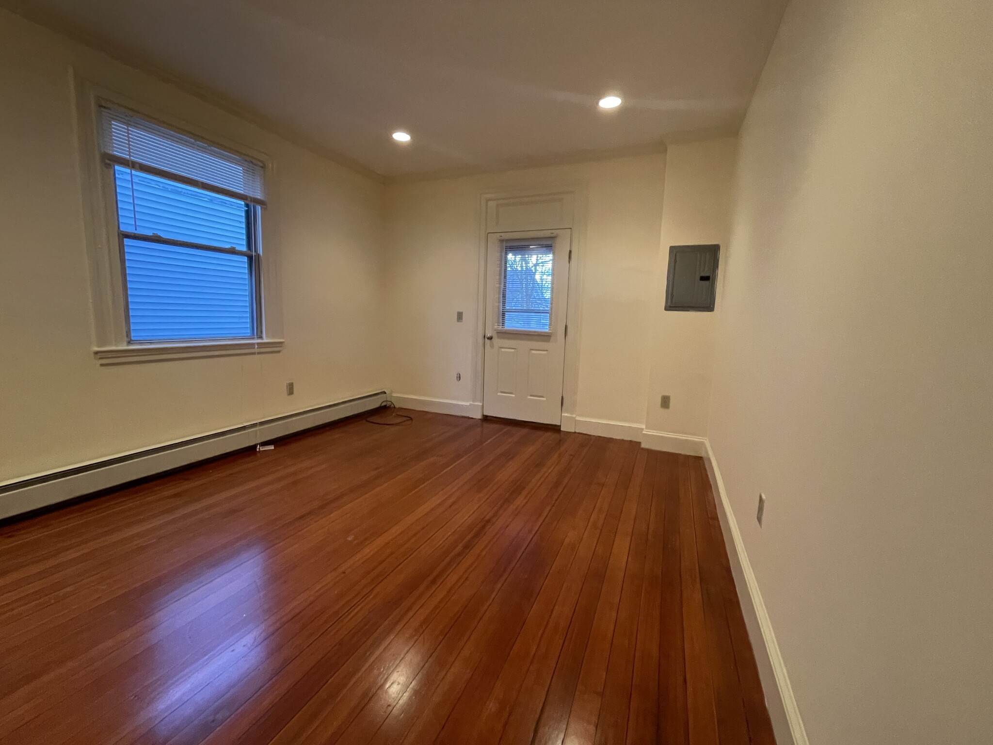 457 Centre St, Newton