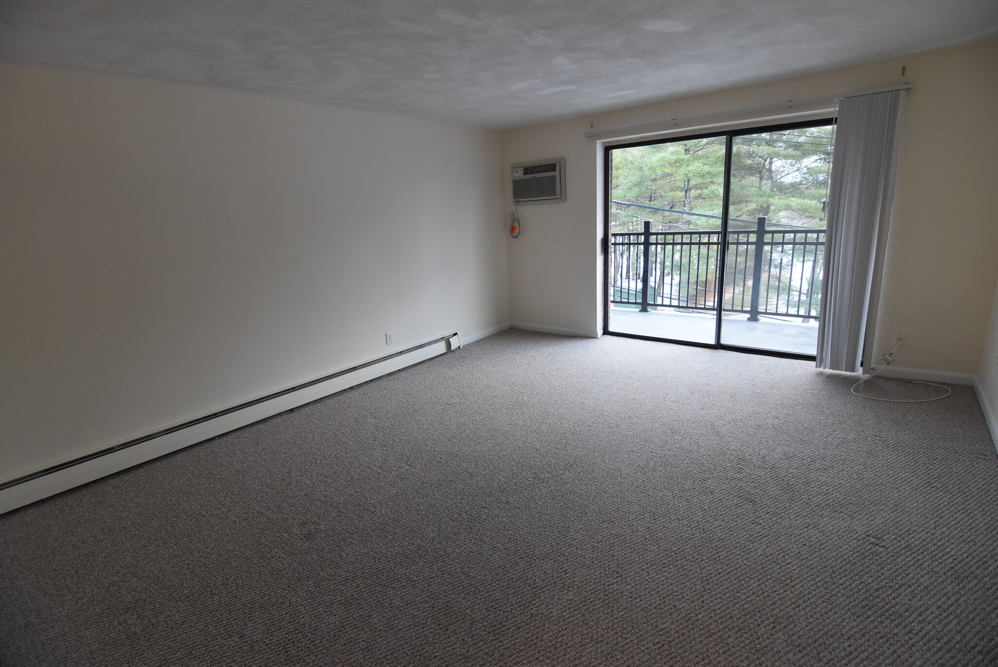 Studio bed, 1 bath apartment for rent at 16 Whites Ave Unit 45, Watertown — photo 5 of 7