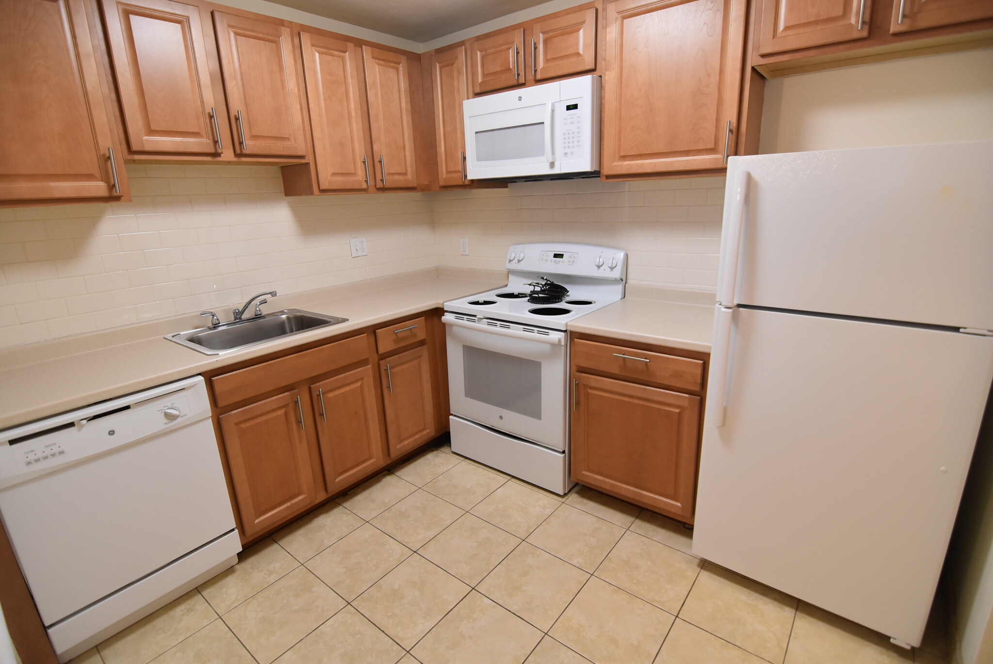 16 Whites Ave, Watertown