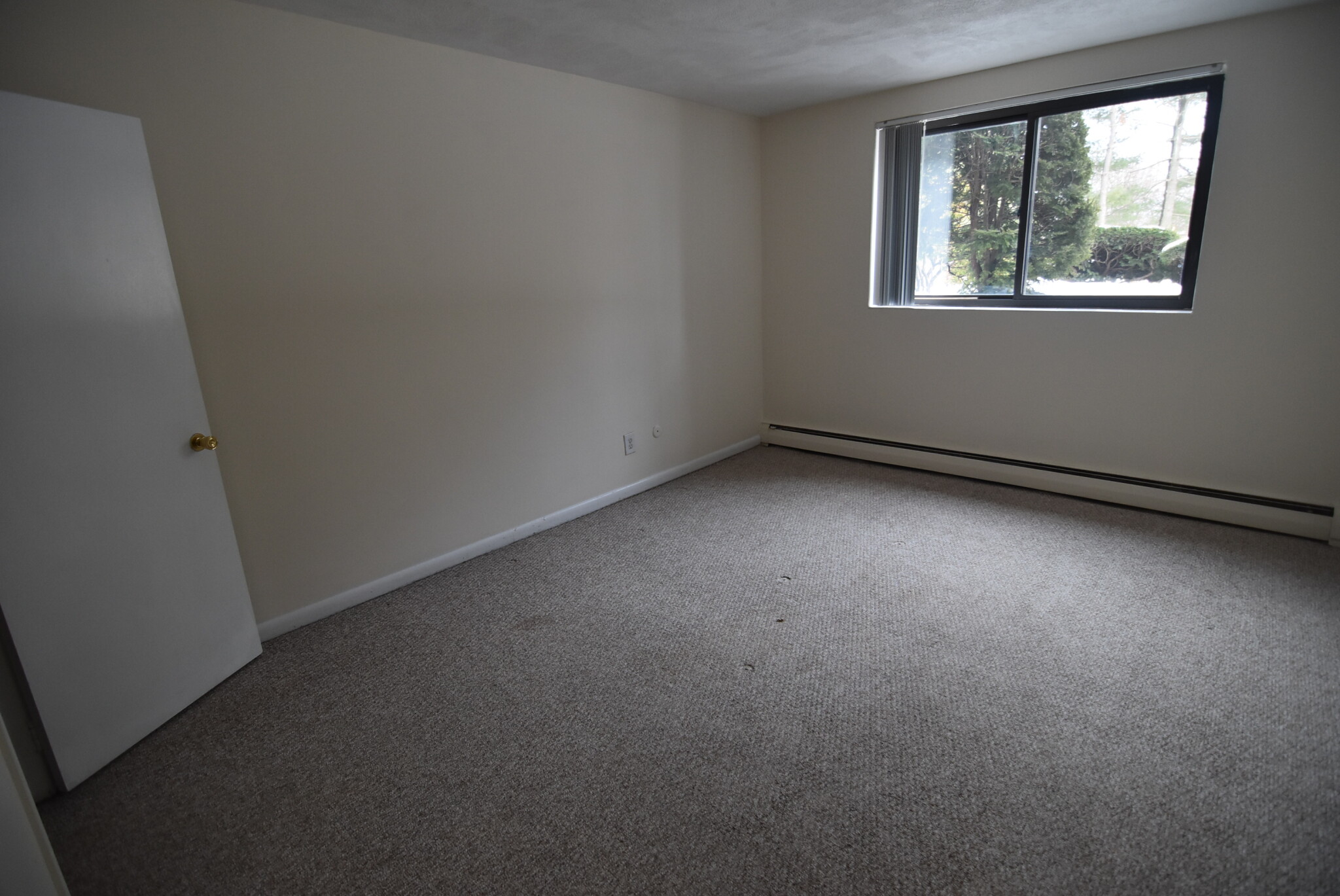 16 Whites Ave, Watertown