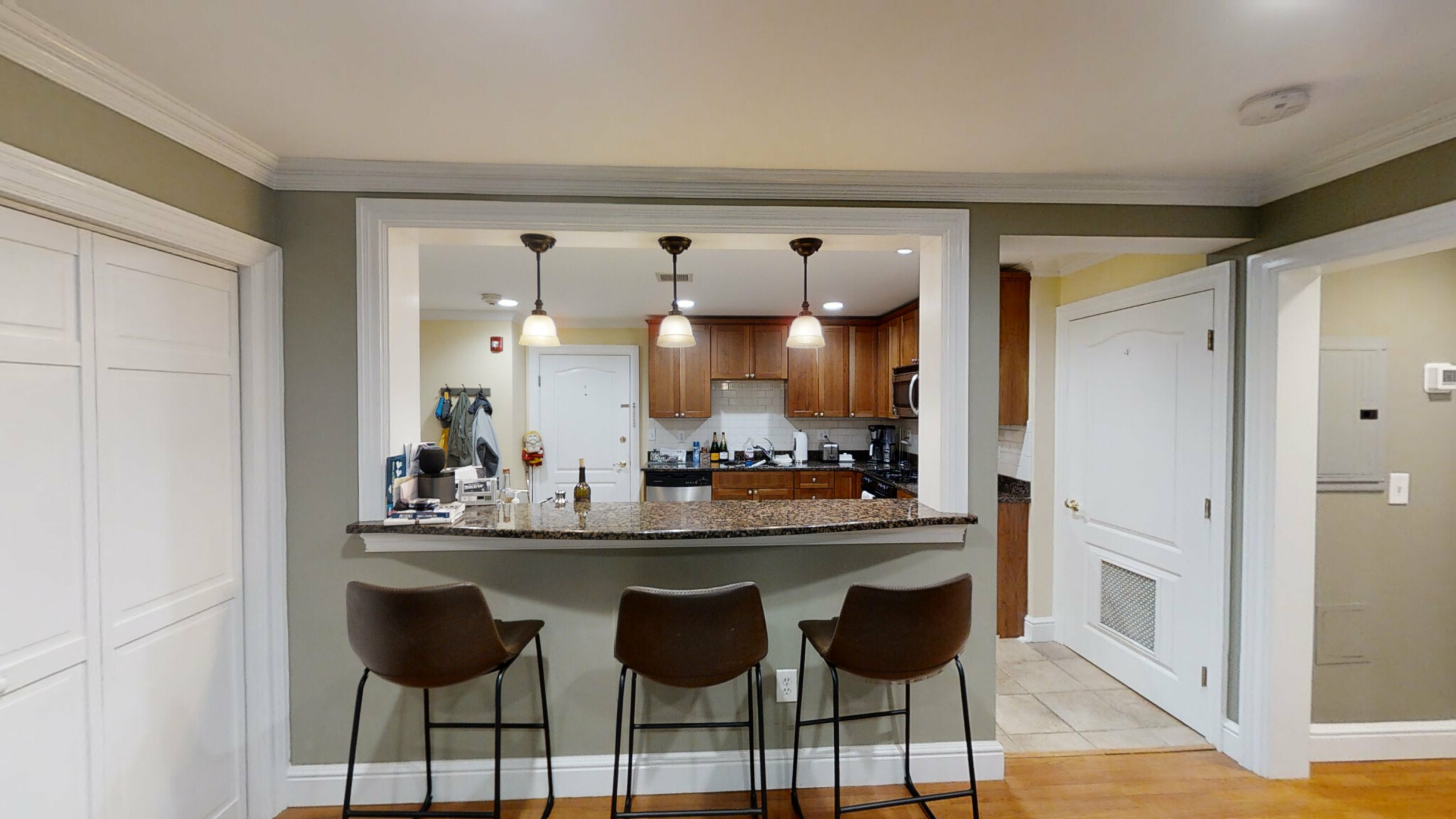 1 bed, 1 bath apartment for rent at 9 Greenway Ct Unit A, Coolidge Corner — photo 2 of 17