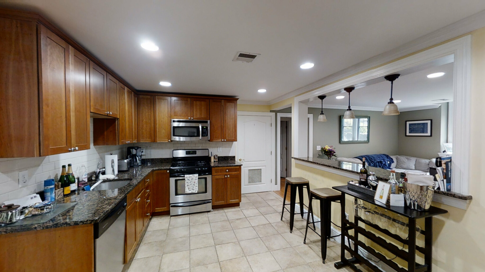 1 bed, 1 bath apartment for rent at 9 Greenway Ct Unit A, Coolidge Corner — photo 4 of 17