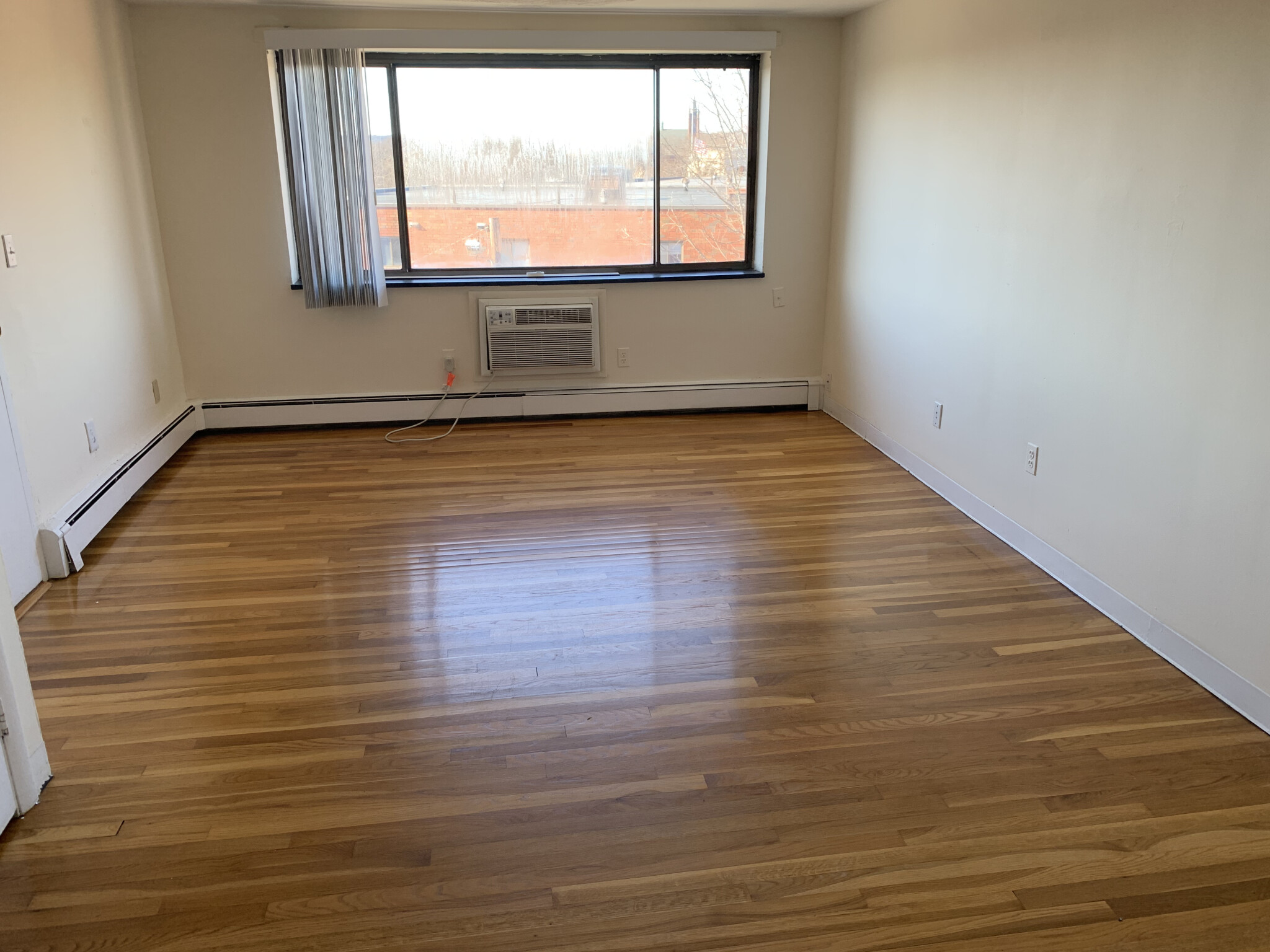 20 Riverside St, Watertown