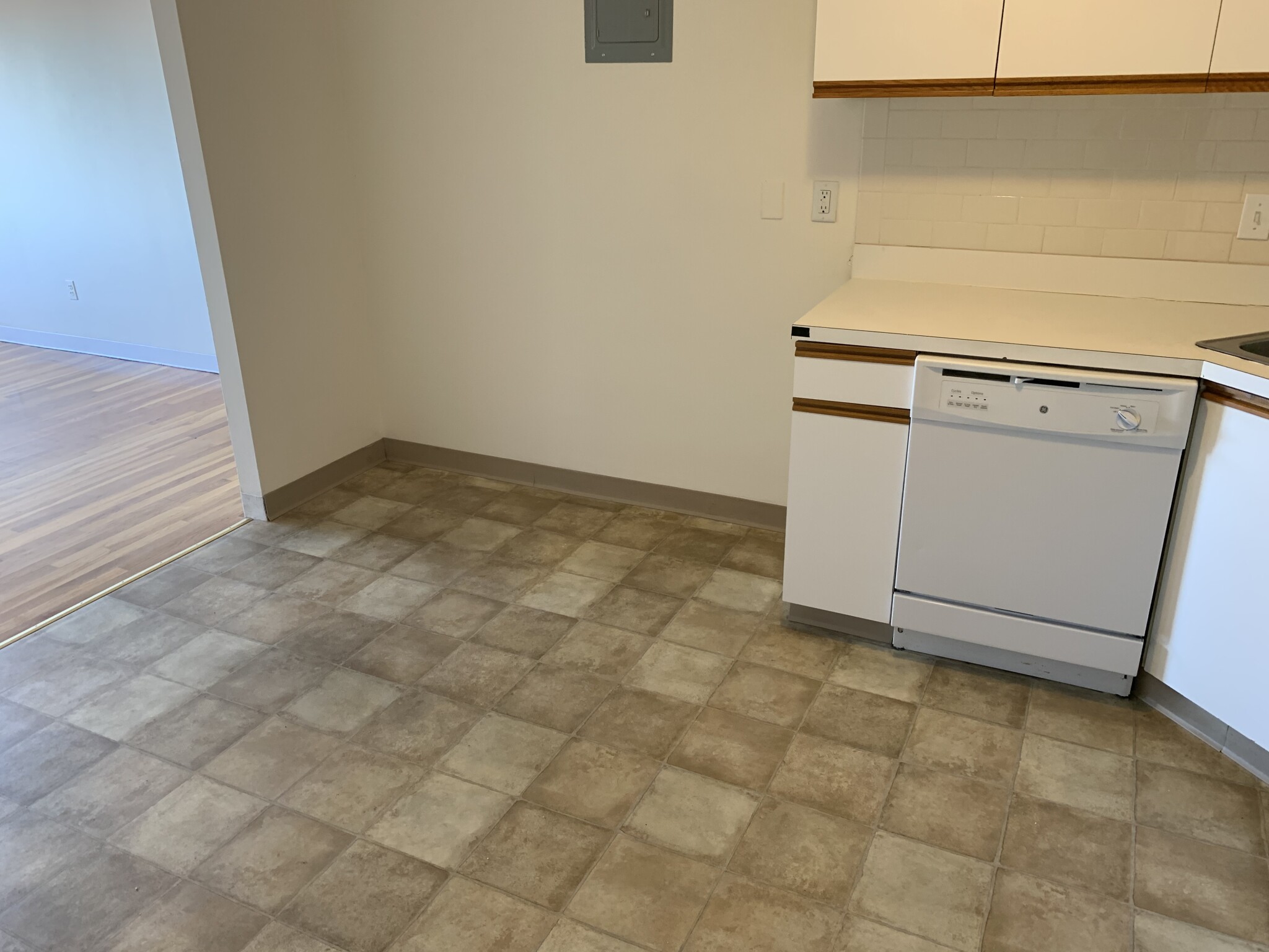 20 Riverside St, Watertown