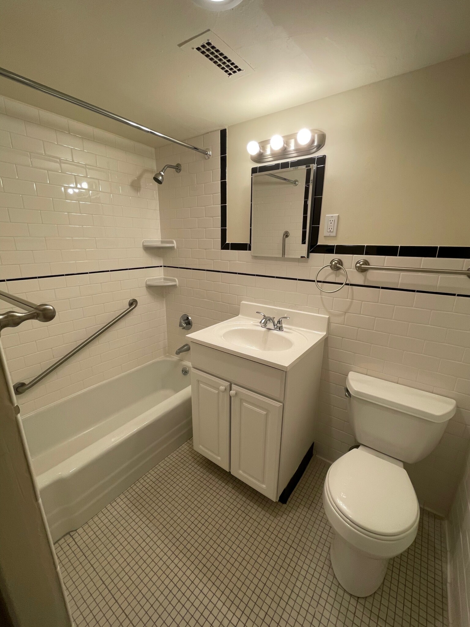 101 Monmouth St, Brookline