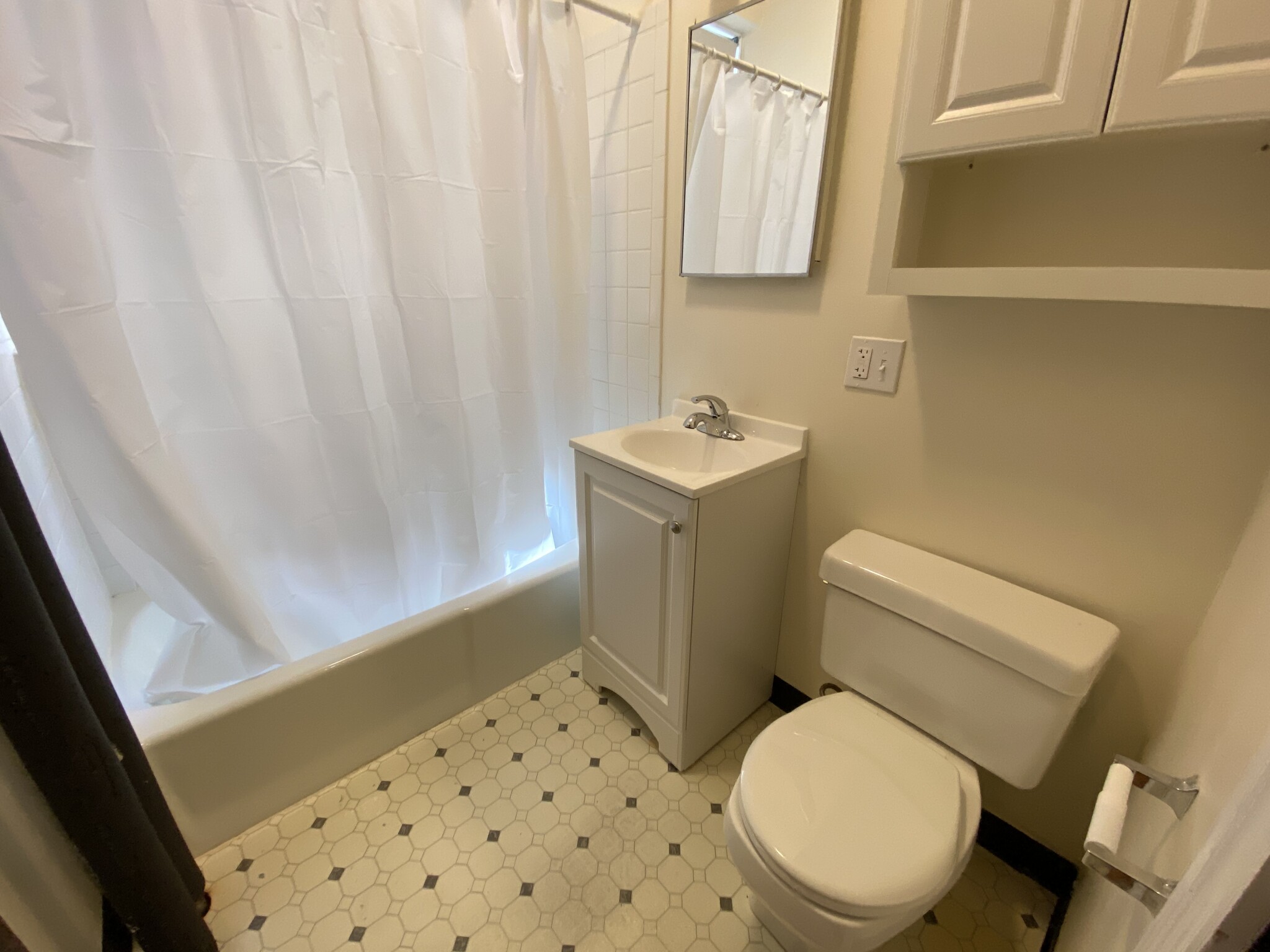 Studio bed, 1 bath apartment for rent at 1940 Commonwealth Ave Unit 37, Brighton — photo 13 of 18