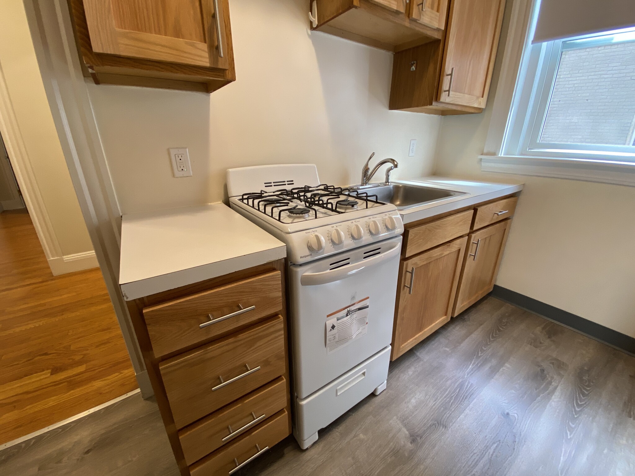Studio bed, 1 bath apartment for rent at 1940 Commonwealth Ave Unit 37, Brighton — photo 10 of 18