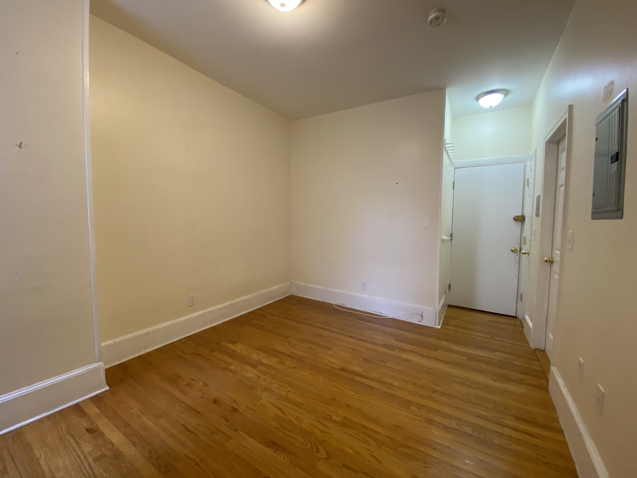 1 bed, 1 bath apartment for rent at 32 Winchester St Unit 9, Brookline — photo 2 of 7