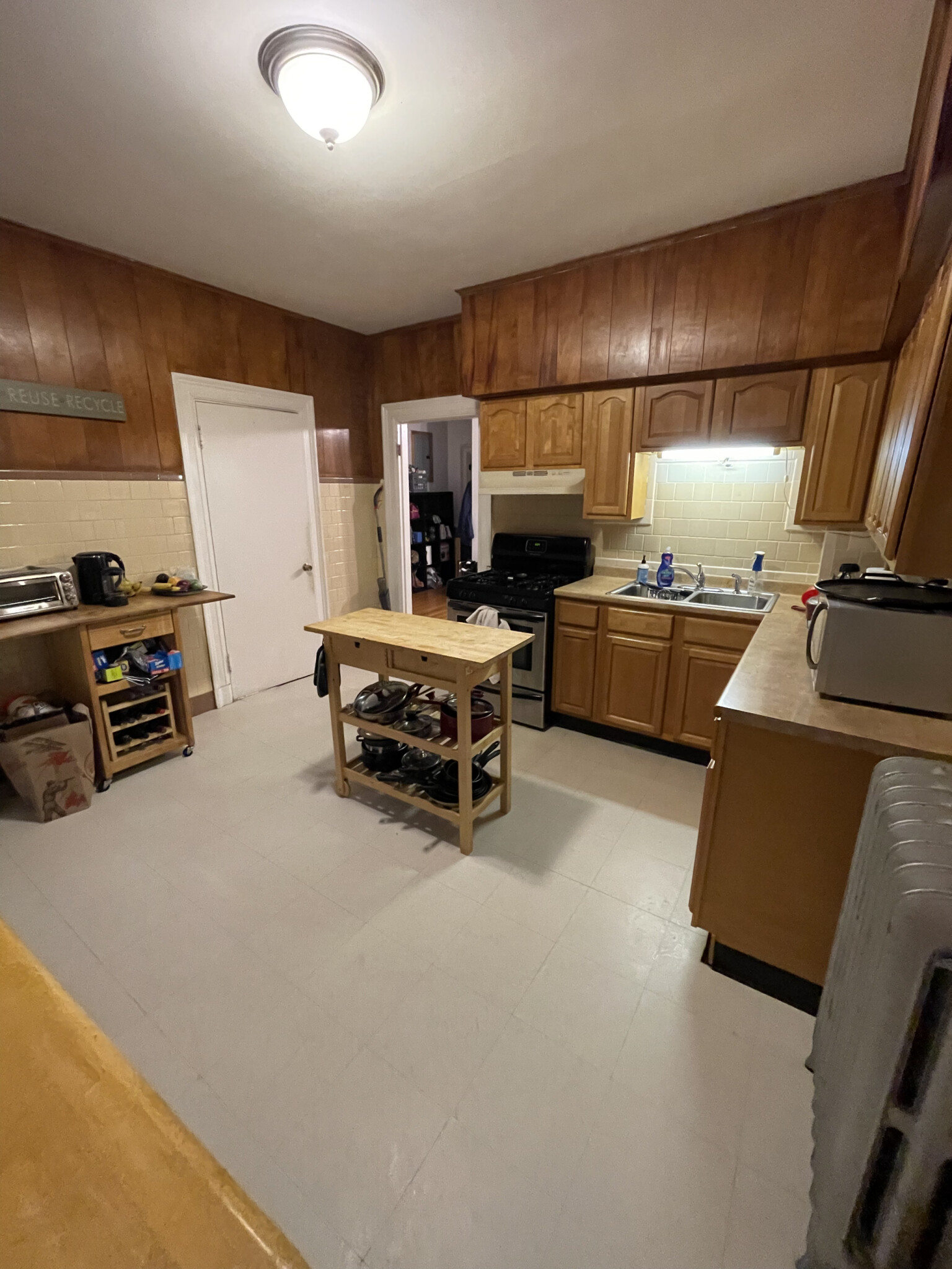 2 bed, 1 bath apartment for rent at 37 Beals St Unit 2ND FLR, Brookline — photo 5 of 16
