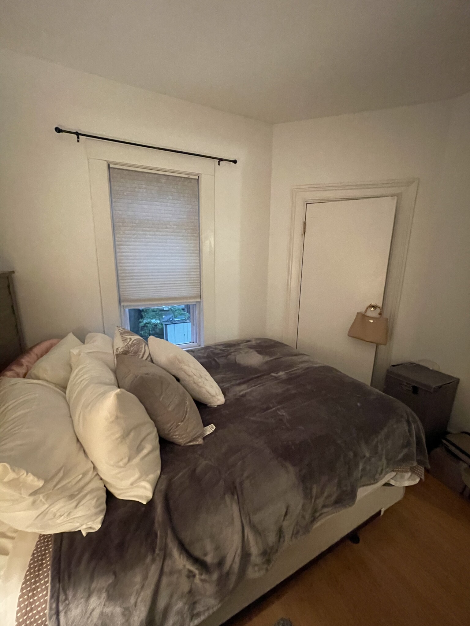 2 bed, 1 bath apartment for rent at 37 Beals St Unit 2ND FLR, Brookline — photo 14 of 16