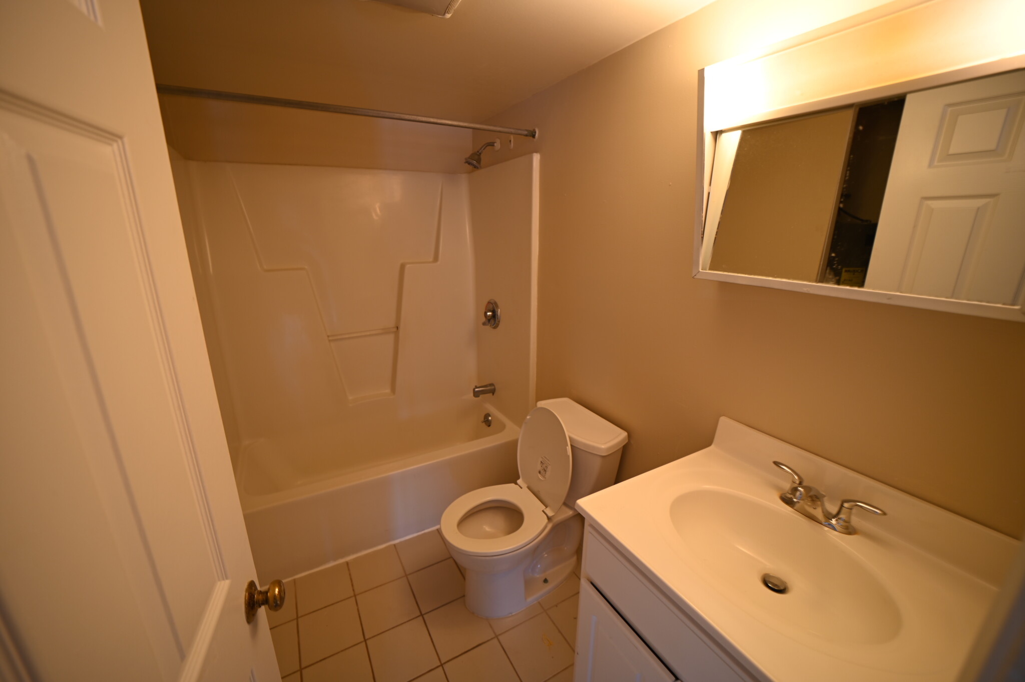 3 bed, 2 bath apartment for rent at 143 Putnam Unit 205, Cambridge — photo 12 of 12