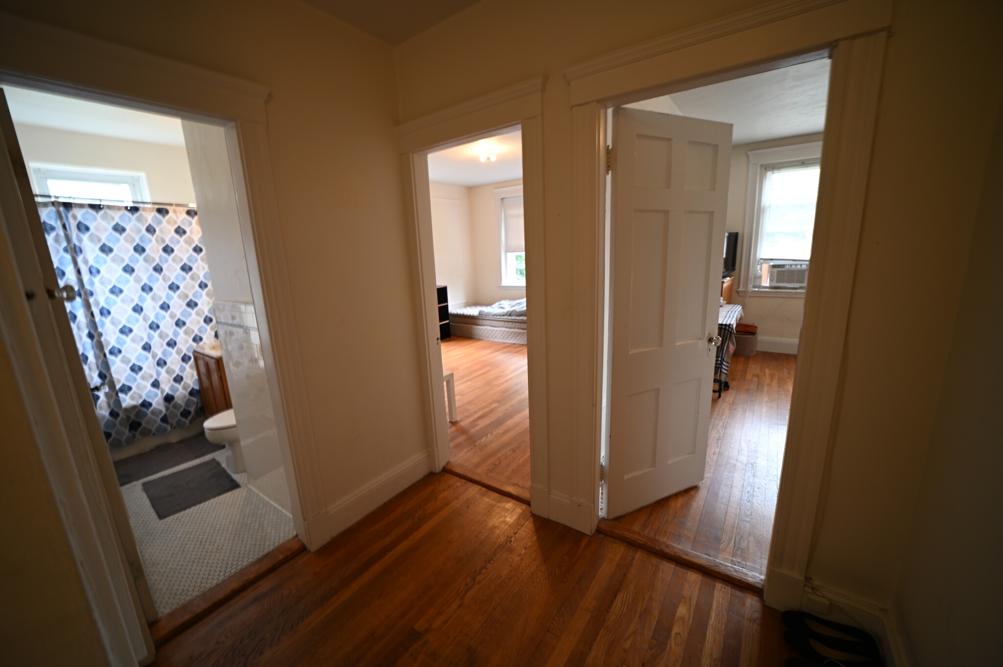 3 bed, 1 bath apartment for rent at 98 Toxteth St Unit 3, Brookline — photo 11 of 14