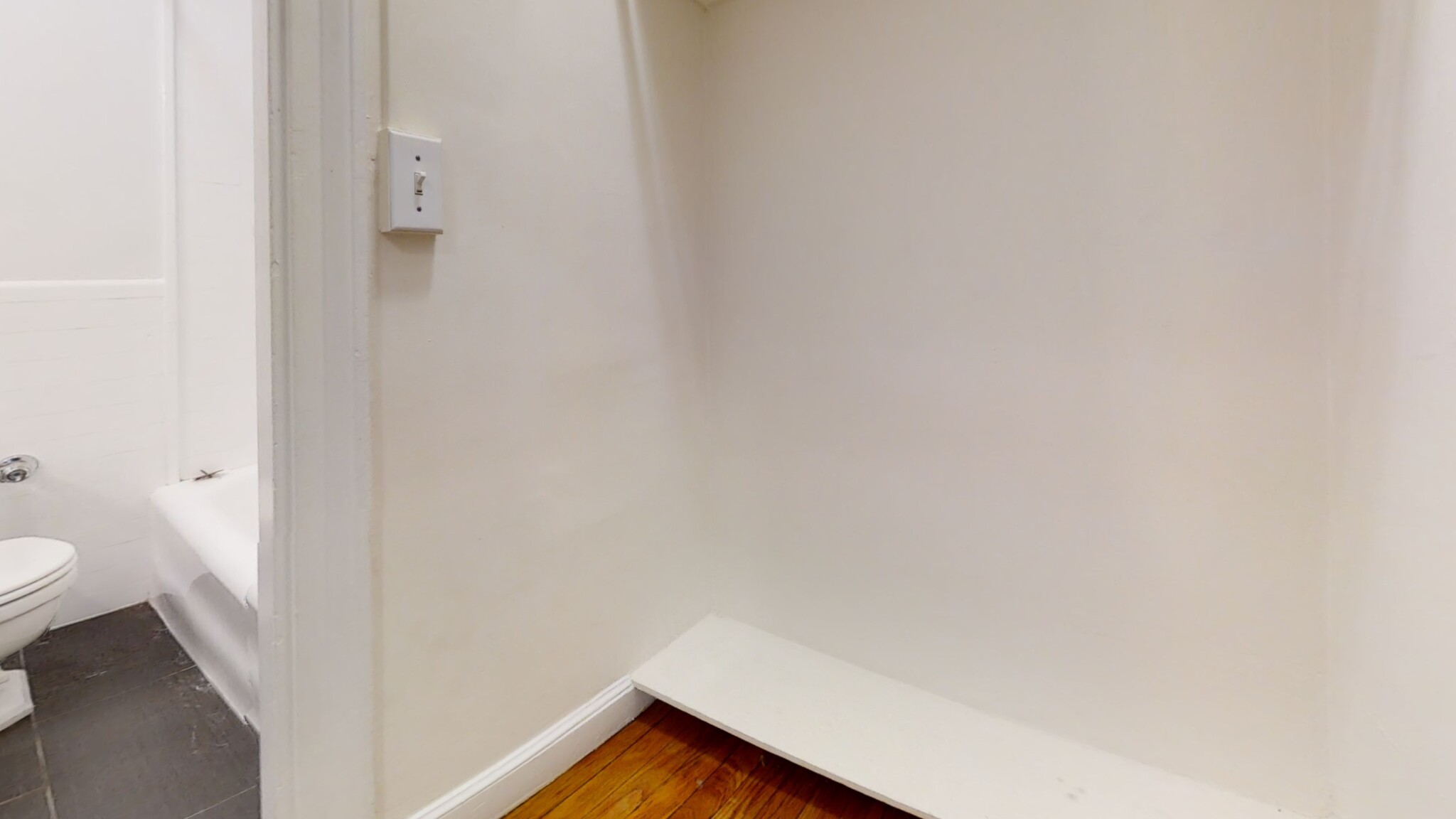 Studio bed, 1 bath apartment for rent at 1284 Beacon St Unit 405, Coolidge Corner — photo 4 of 10