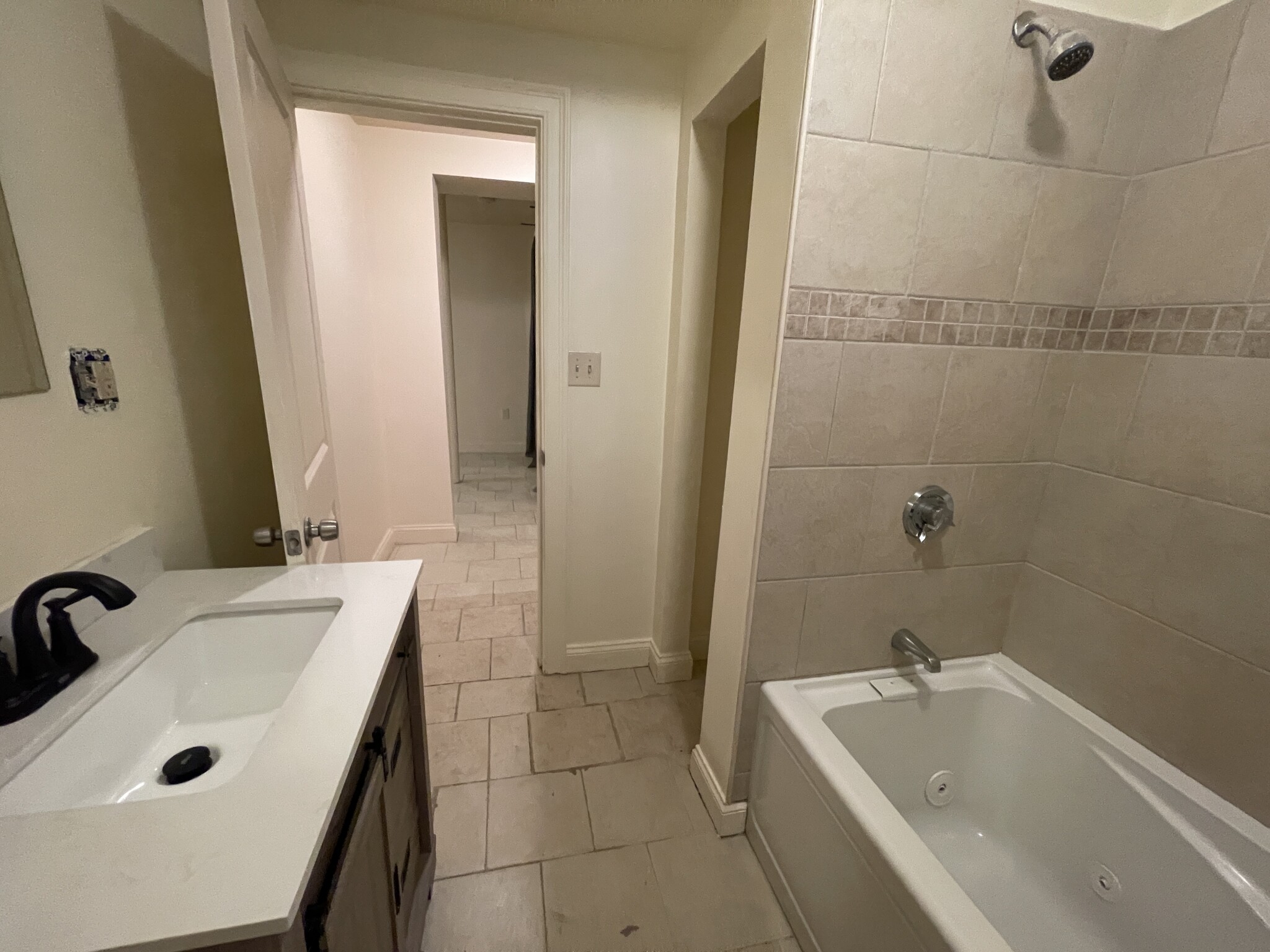 5 bed, 2.5 bath apartment for rent at 48 Dudley St Unit 1, Roxbury — photo 9 of 10