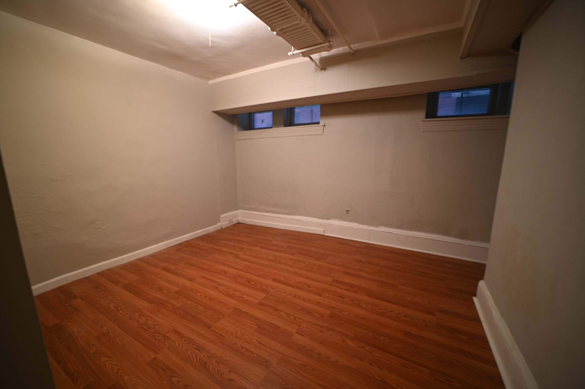 3 bed, 1 bath apartment for rent at 3 Englewood Unit 1B, Brookline — photo 13 of 17