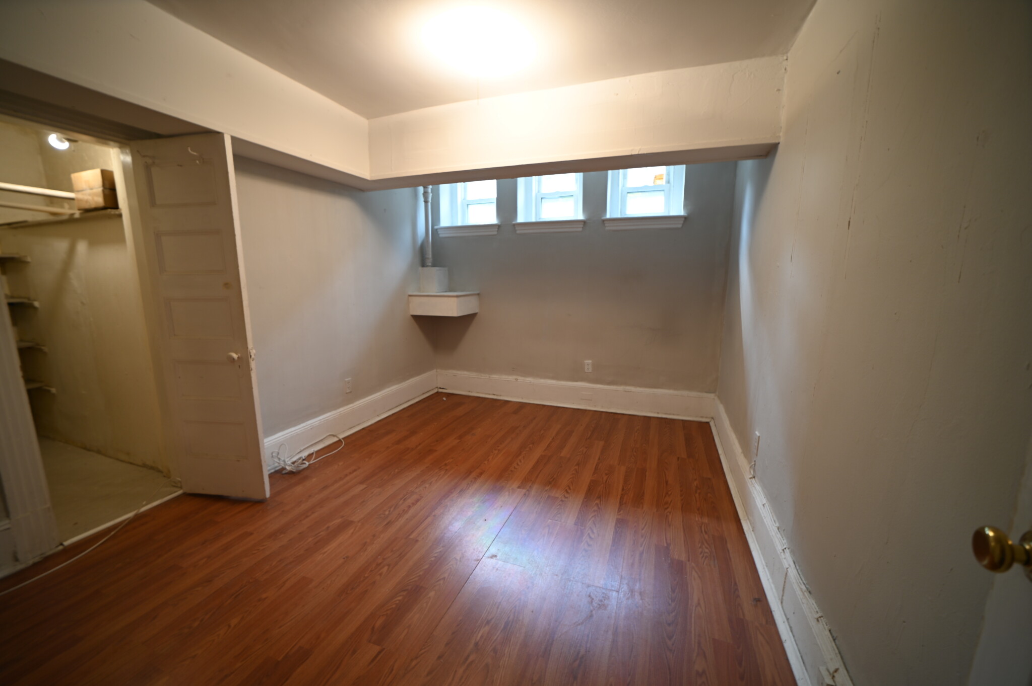 3 bed, 1 bath apartment for rent at 3 Englewood Unit 1B, Brookline — photo 16 of 17