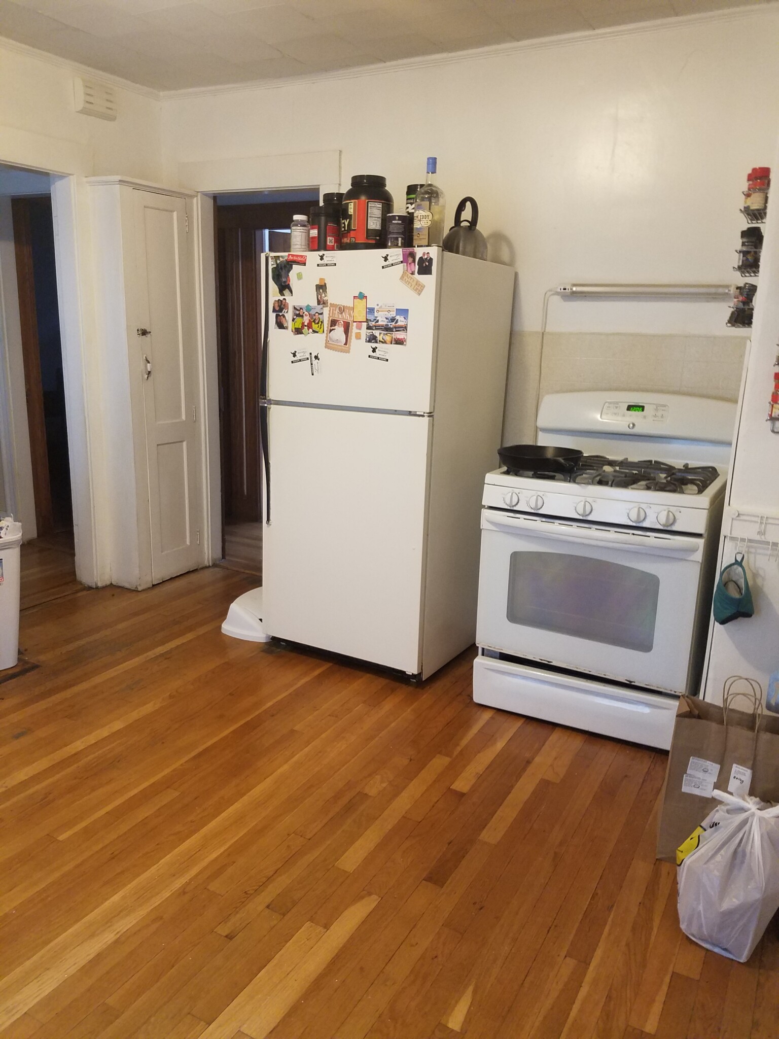 2 bed, 1 bath apartment for rent at 141-143 Willow St Unit 1, West Roxbury