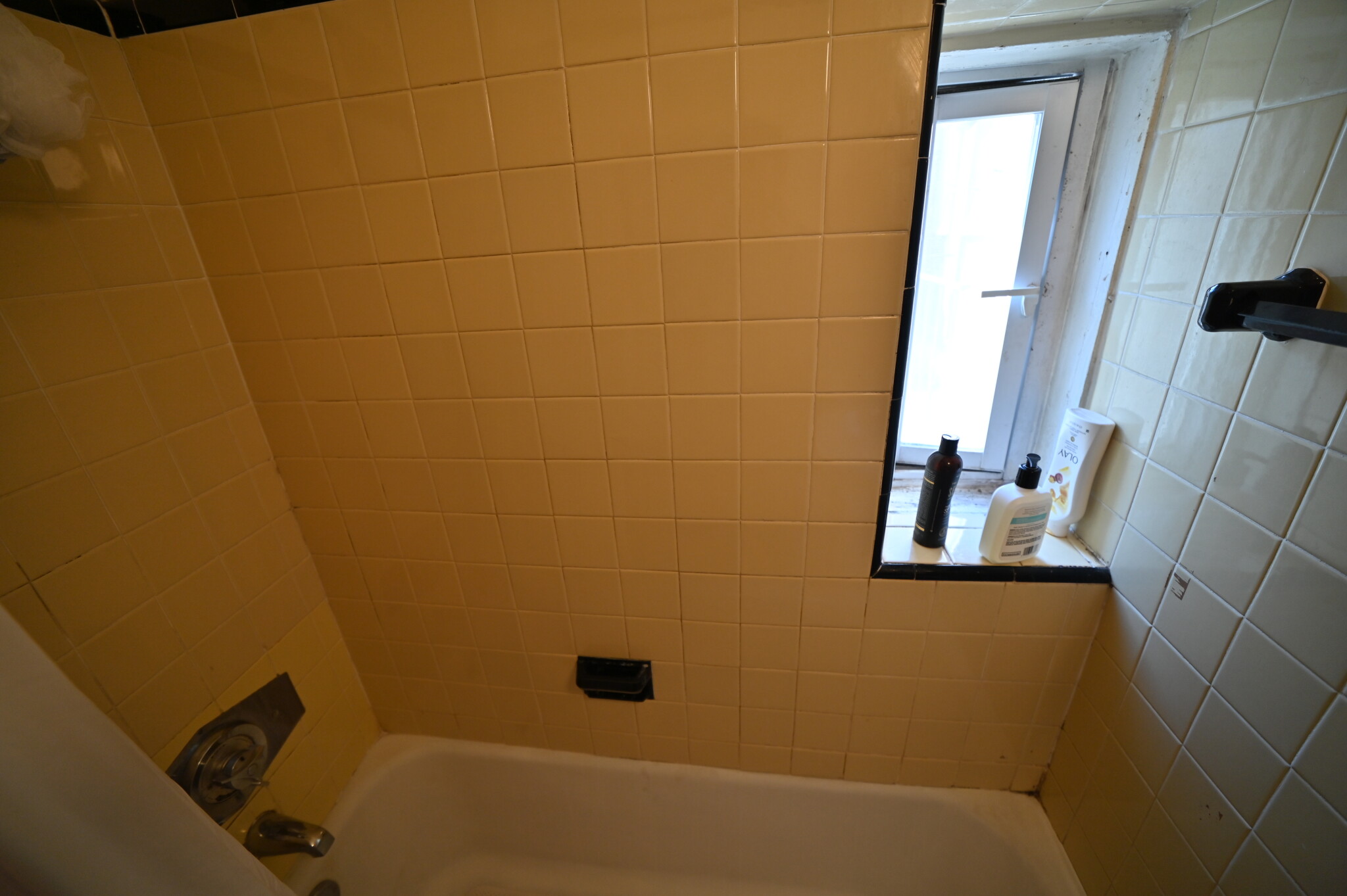 1872 Commonwealth Ave, Brighton