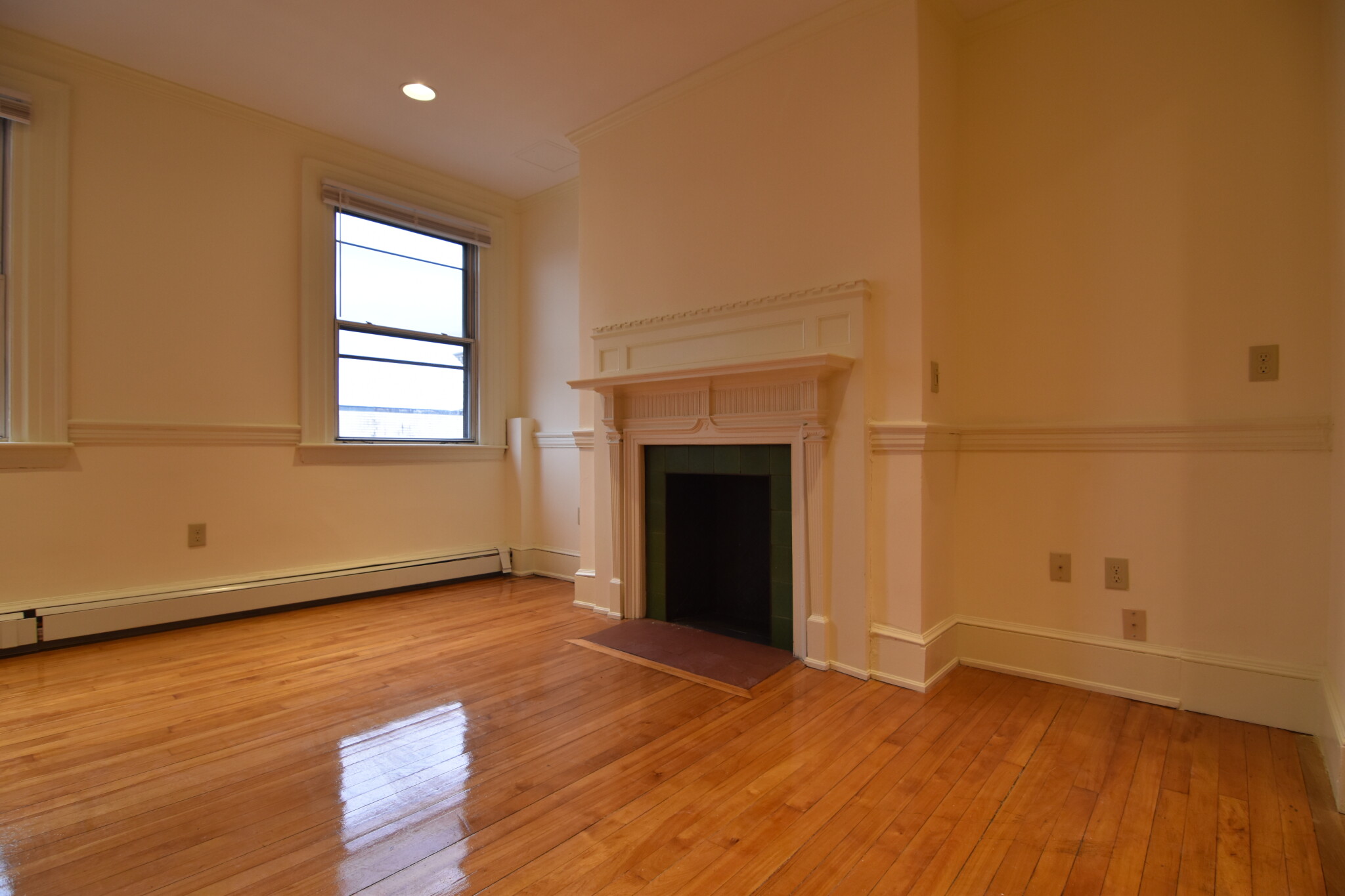 457 Centre St, Newton