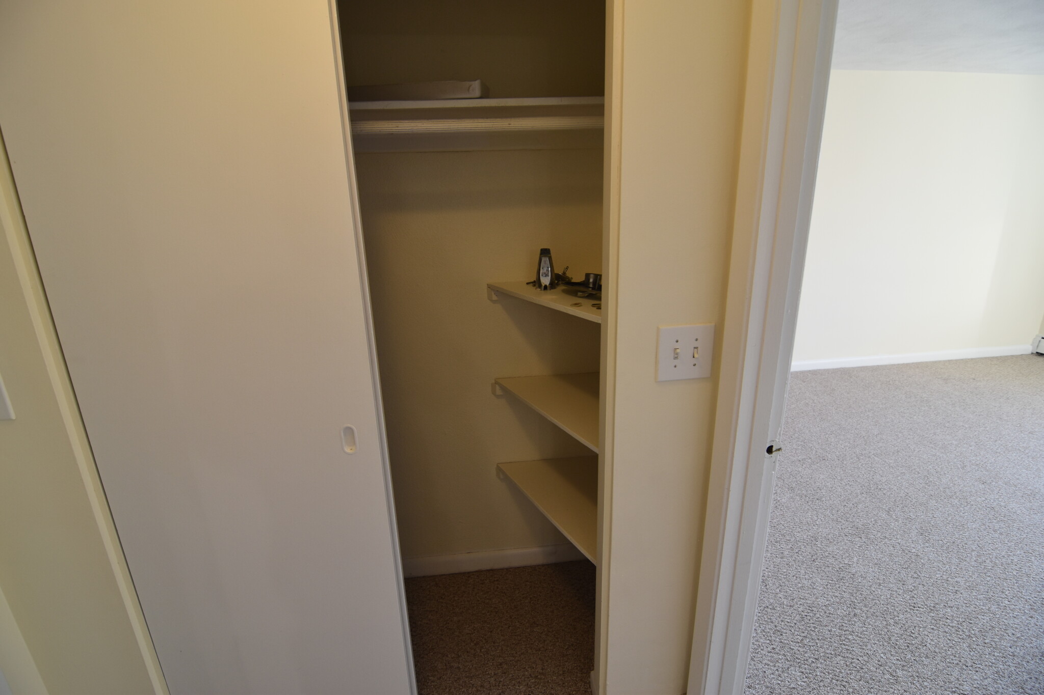 24 Whites Ave, Watertown