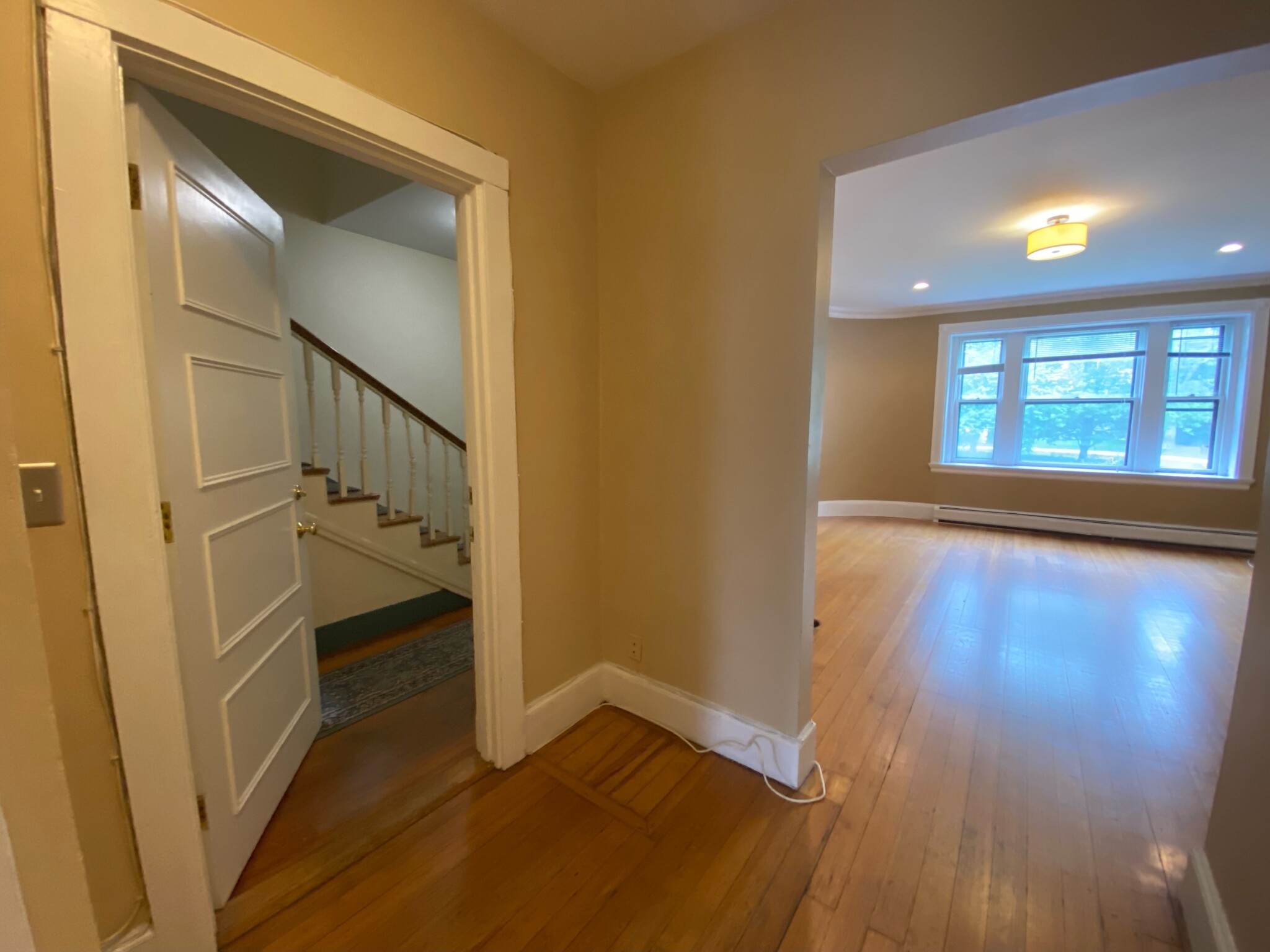 7 Regent Cir, Washington Square