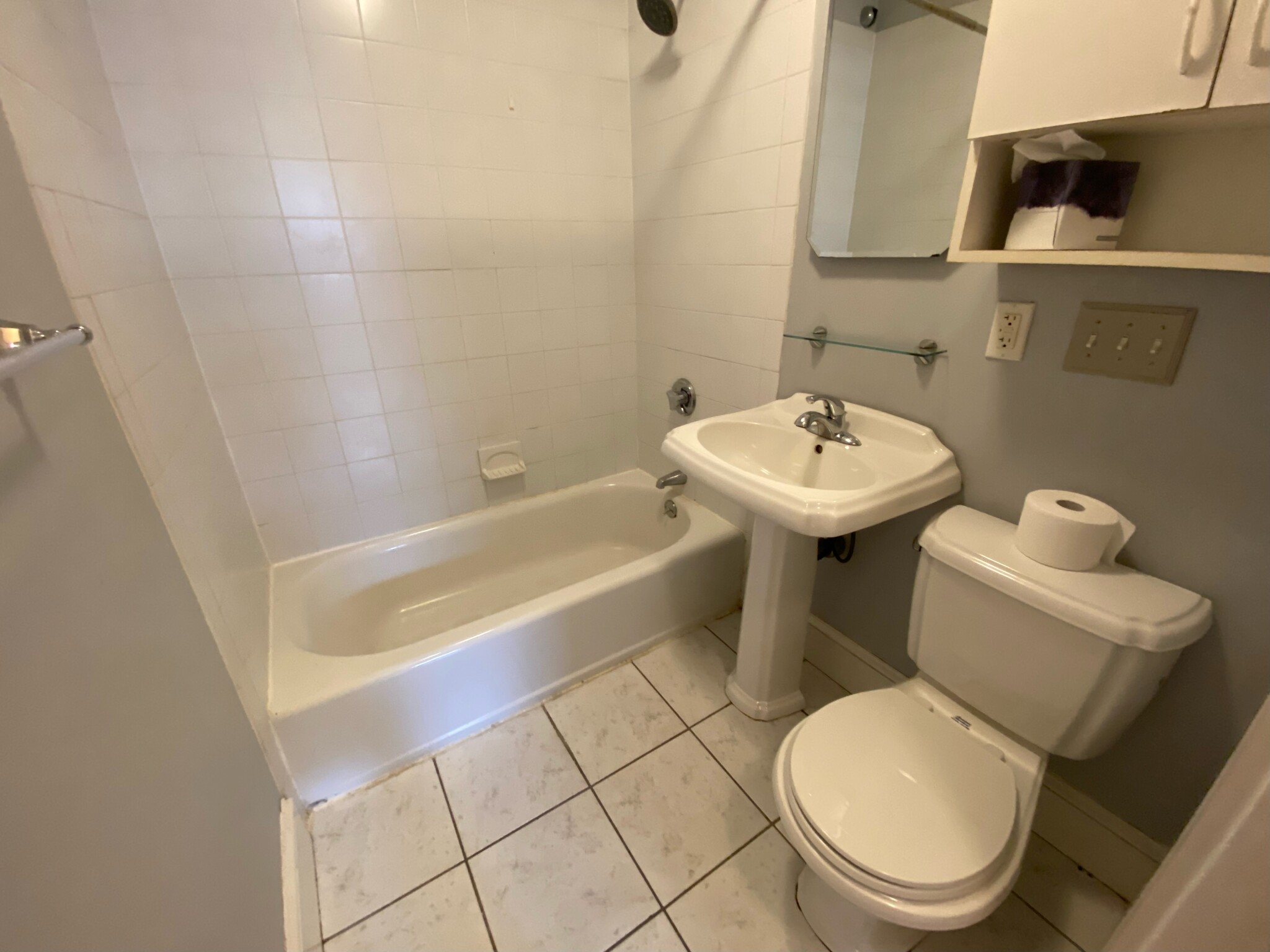 7 Regent Cir, Washington Square