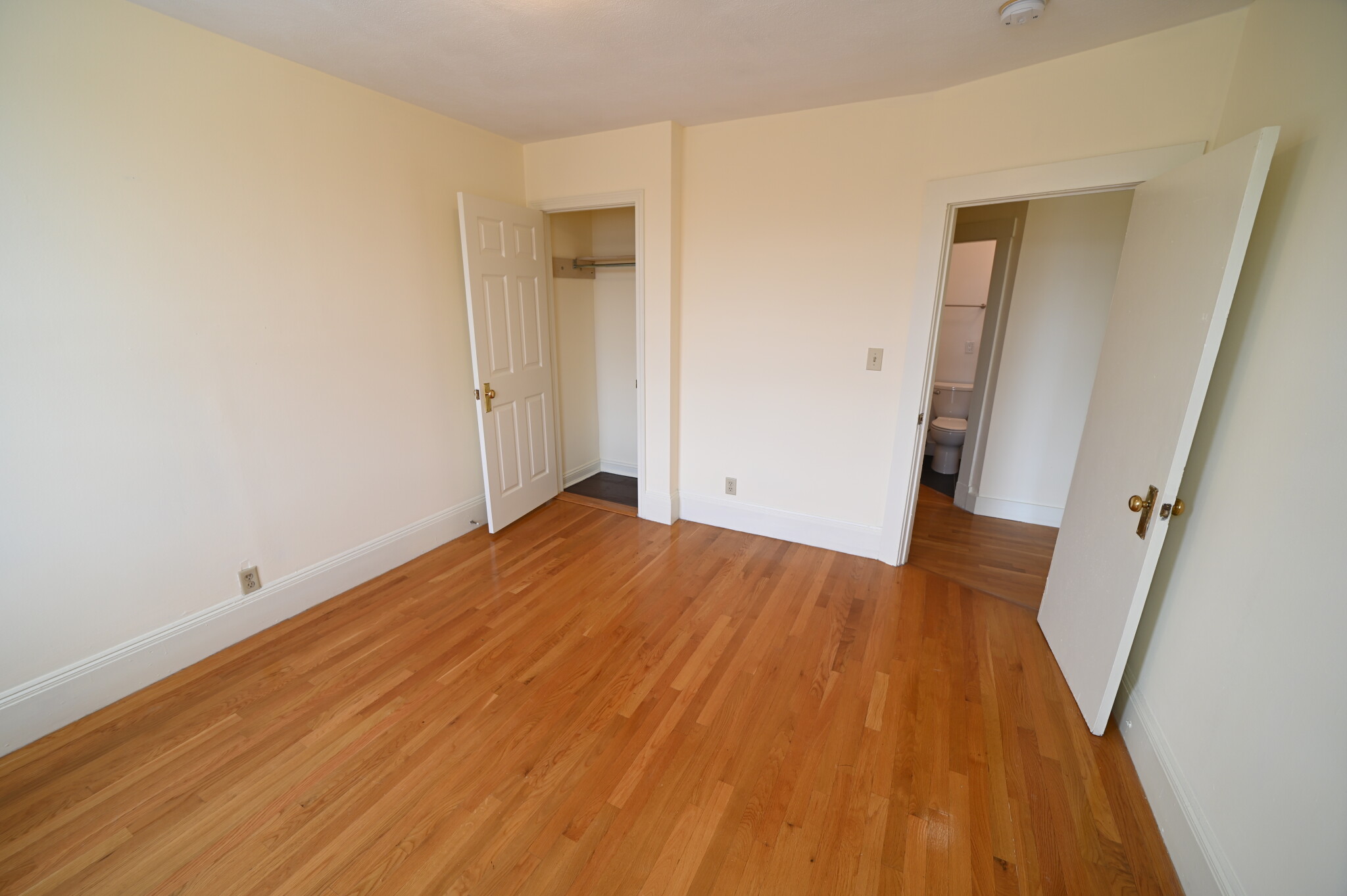 32 Queensberry St, Fenway