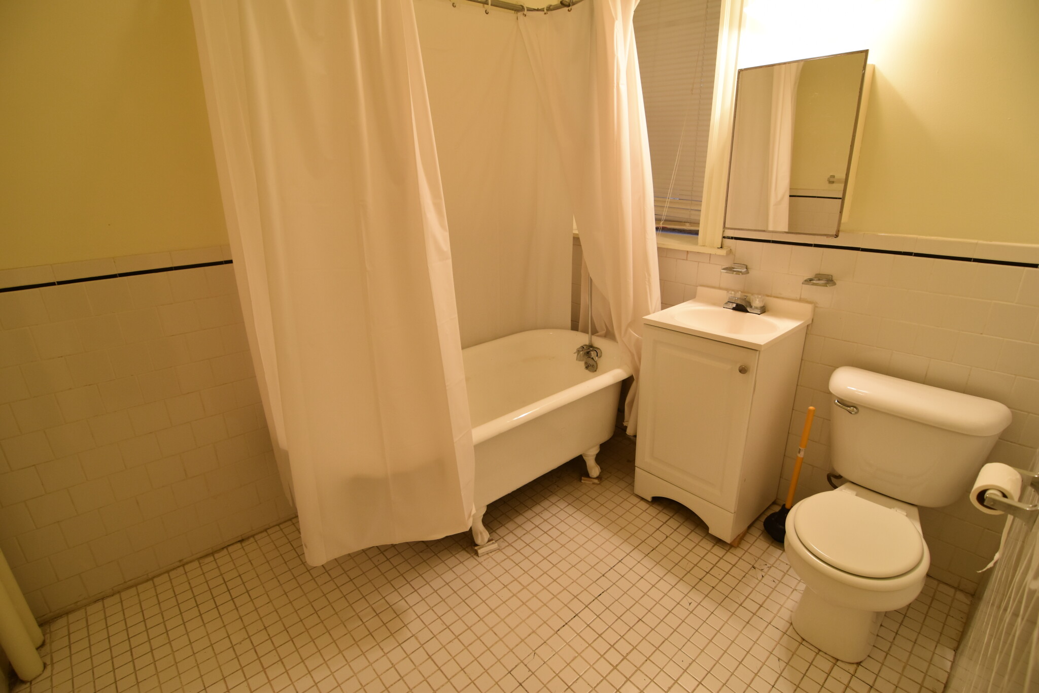 16 Queensberry, Fenway