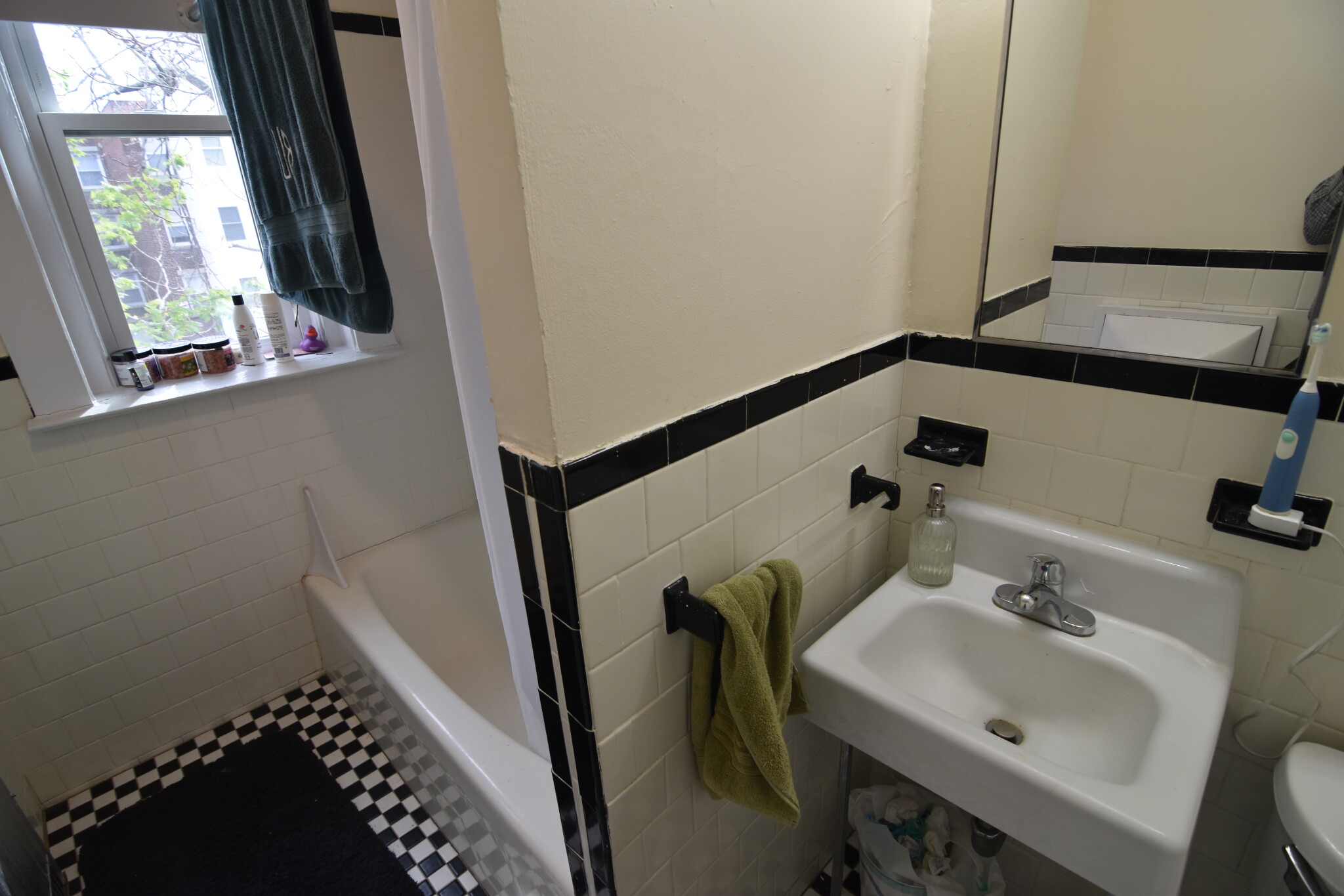 1376 Commonwealth Ave, Allston