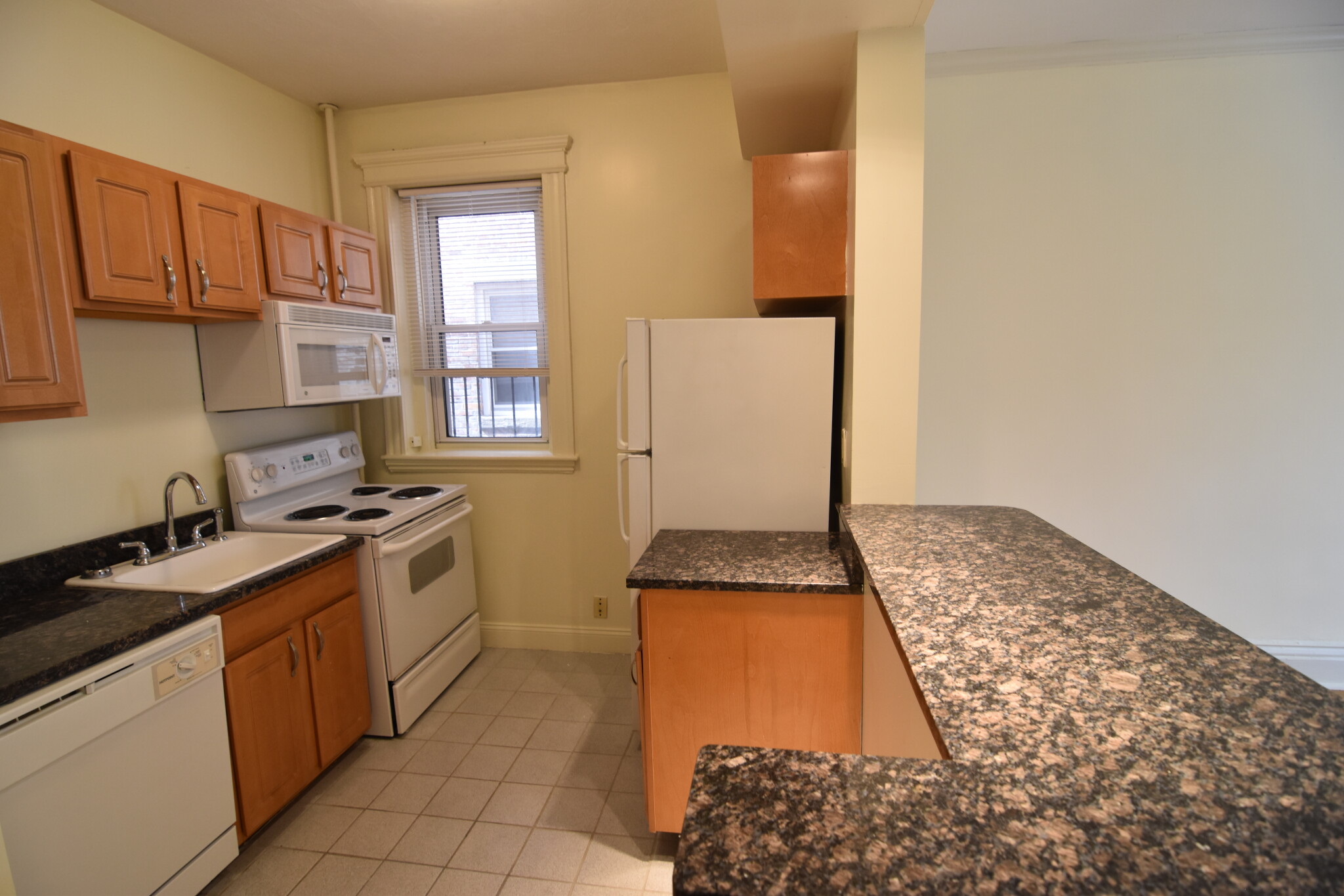 104 Queensberry St, Fenway