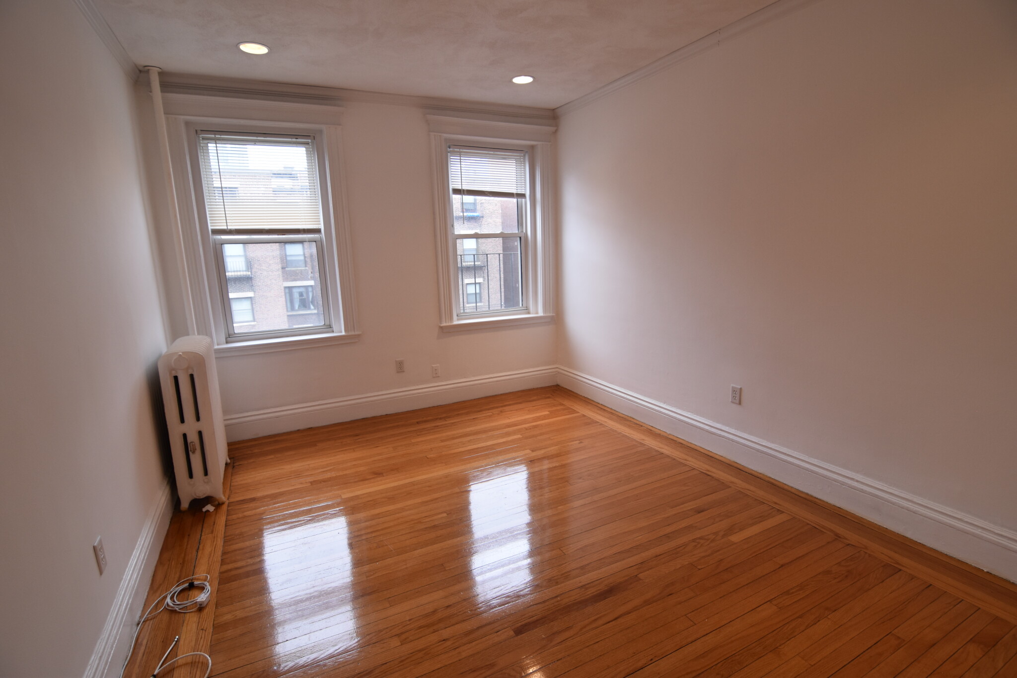 19 Queensberry, Fenway