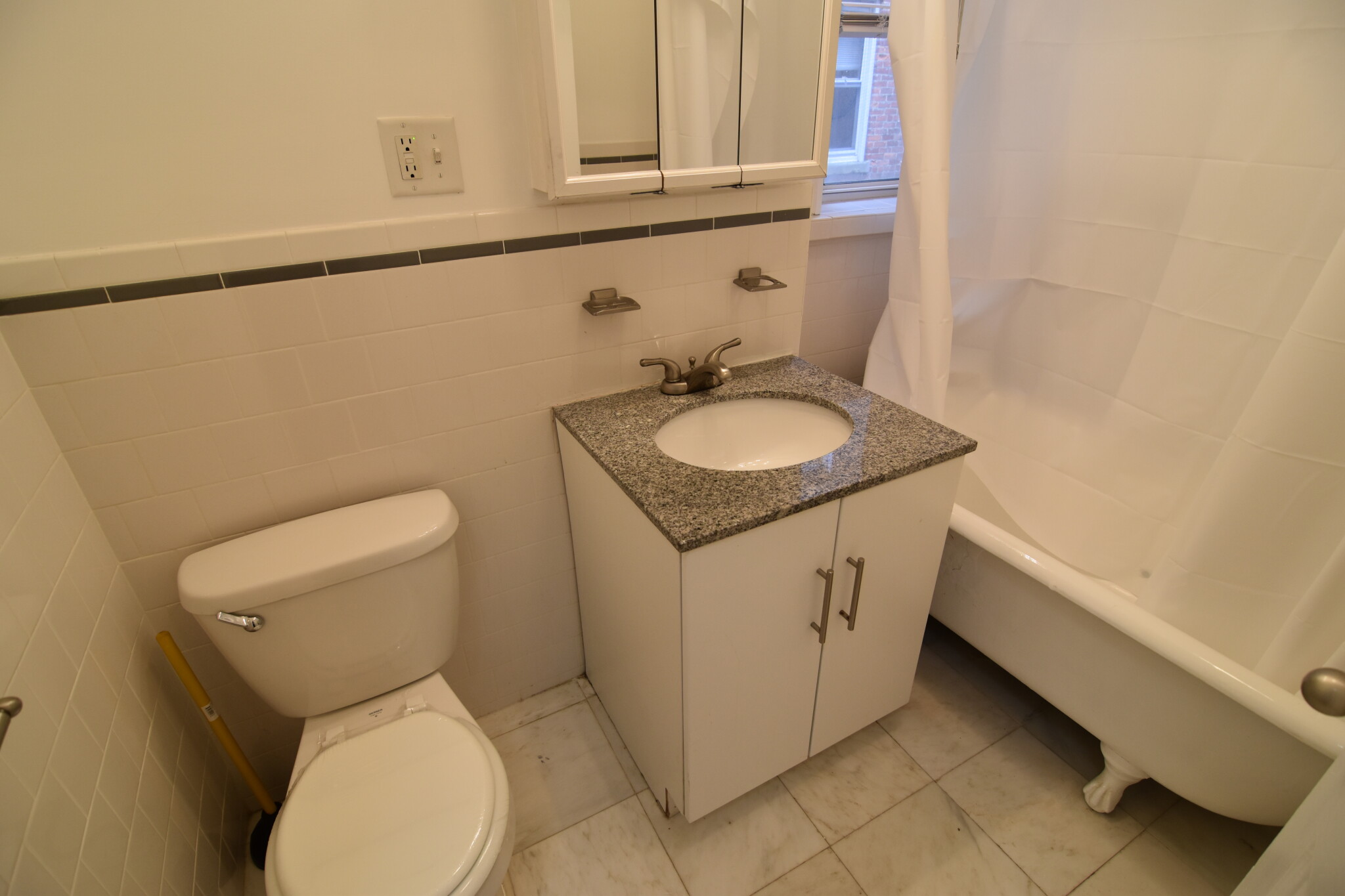 19 Queensberry, Fenway