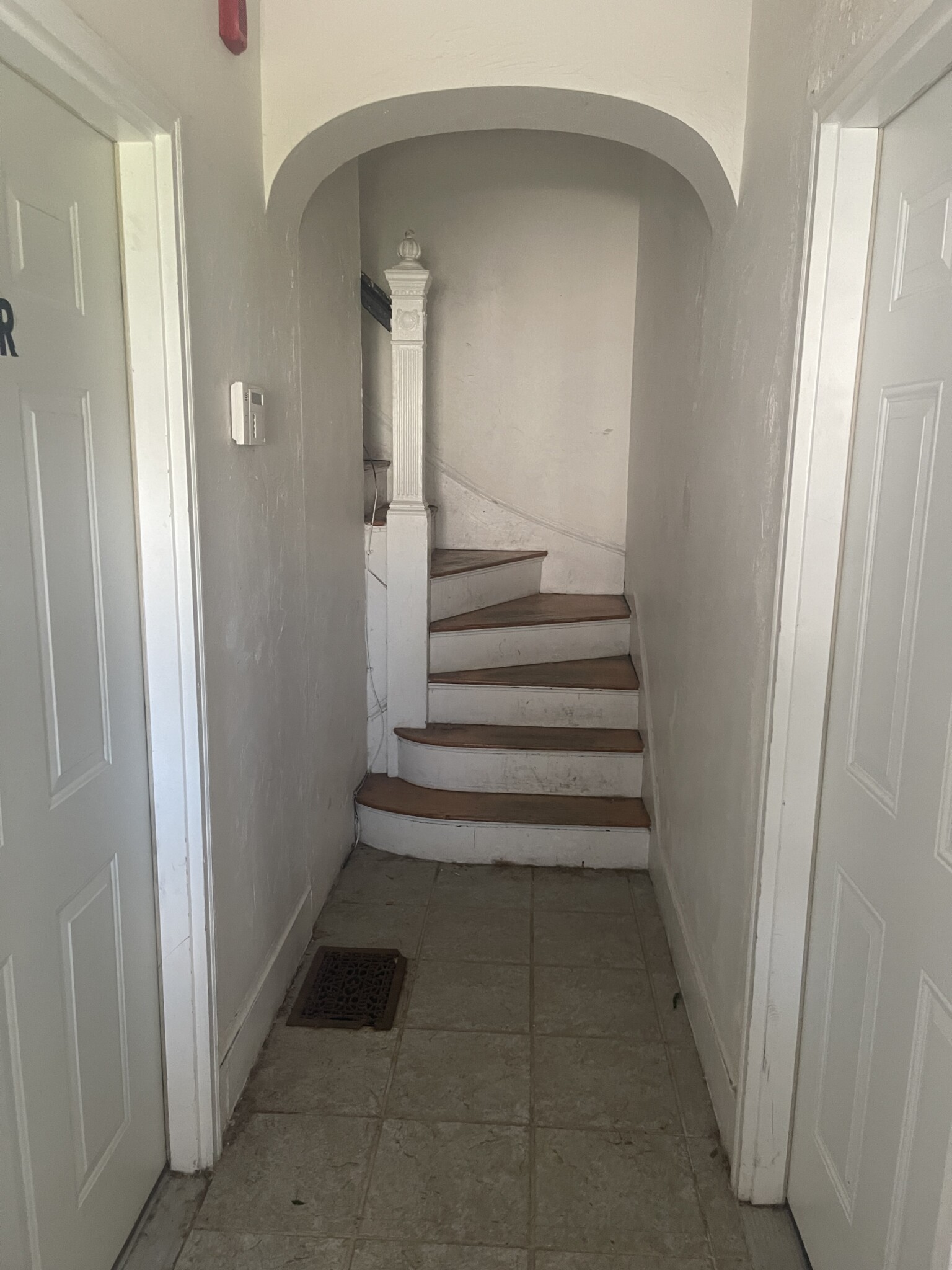 28 Academy Hill Rd, Brighton