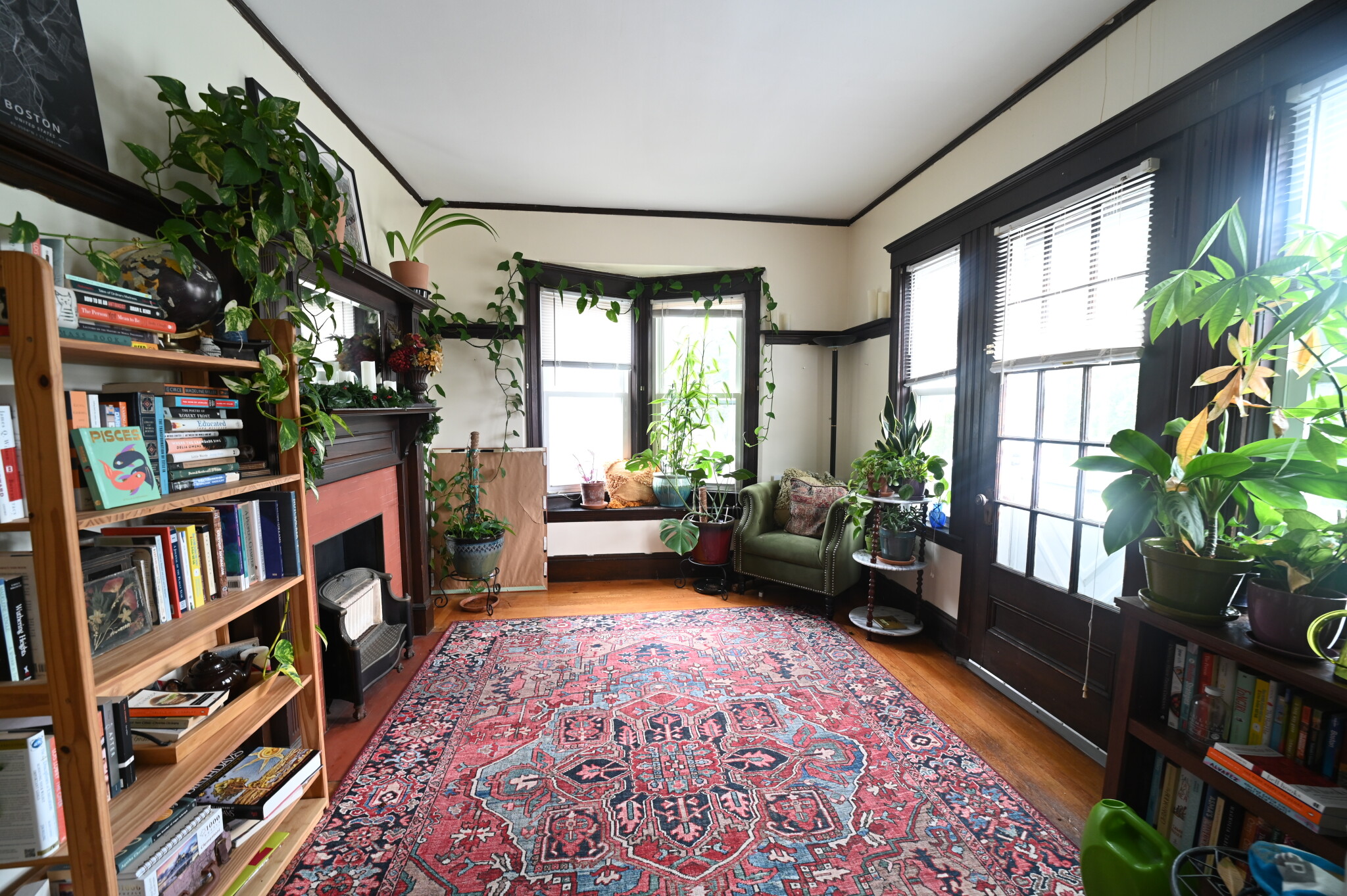 583 Weld St, West Roxbury